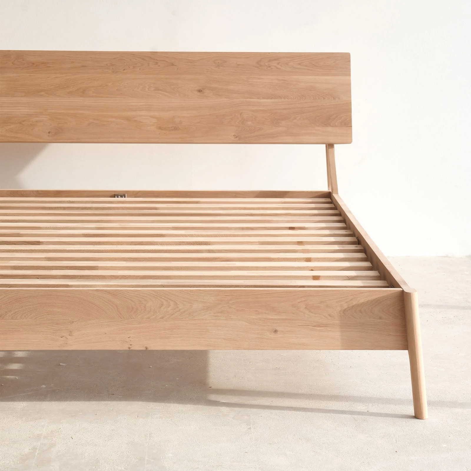 Air Bed Frame | Oak - Image 4