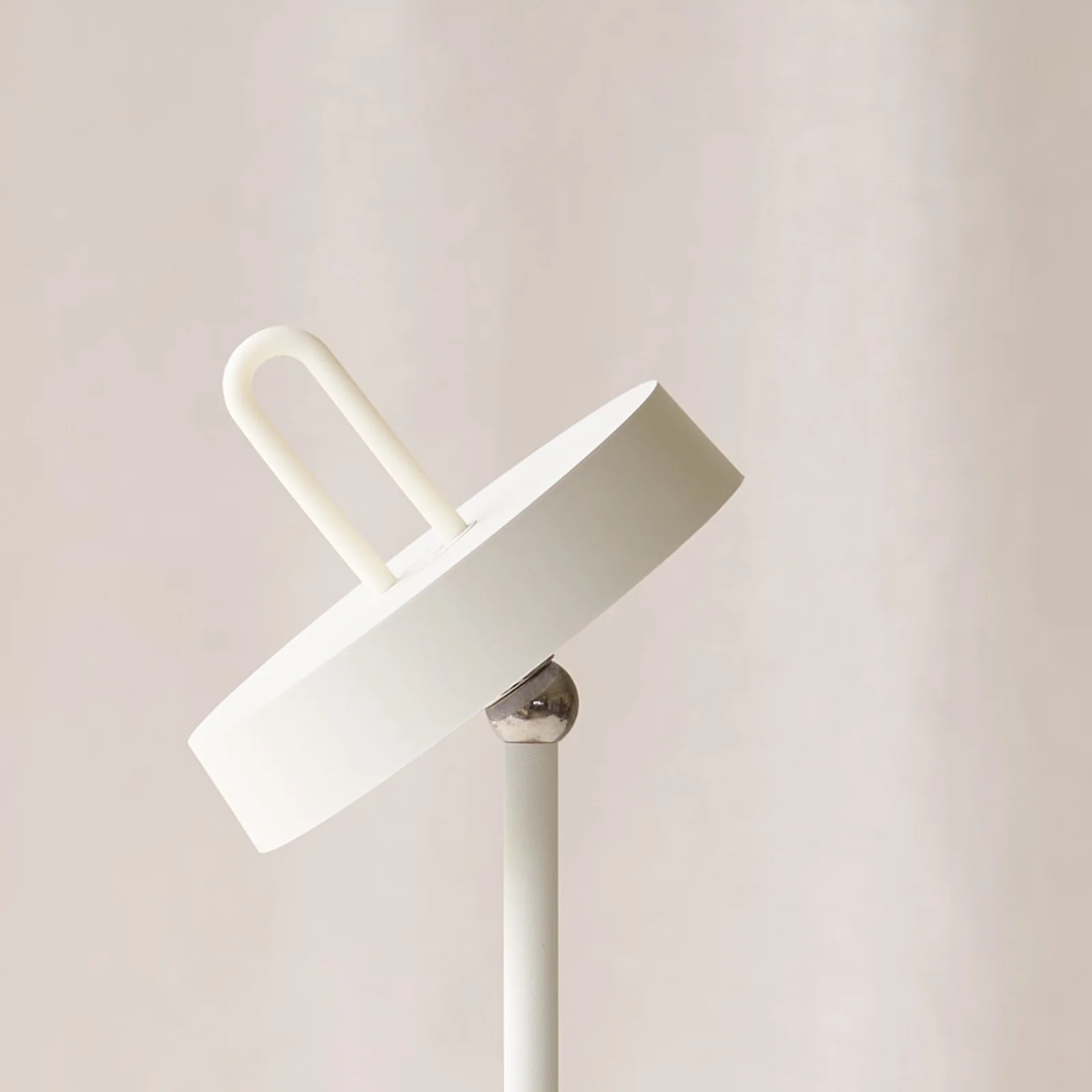 Ampeha Outdoor LED Table Lamp | Cream - Image 4