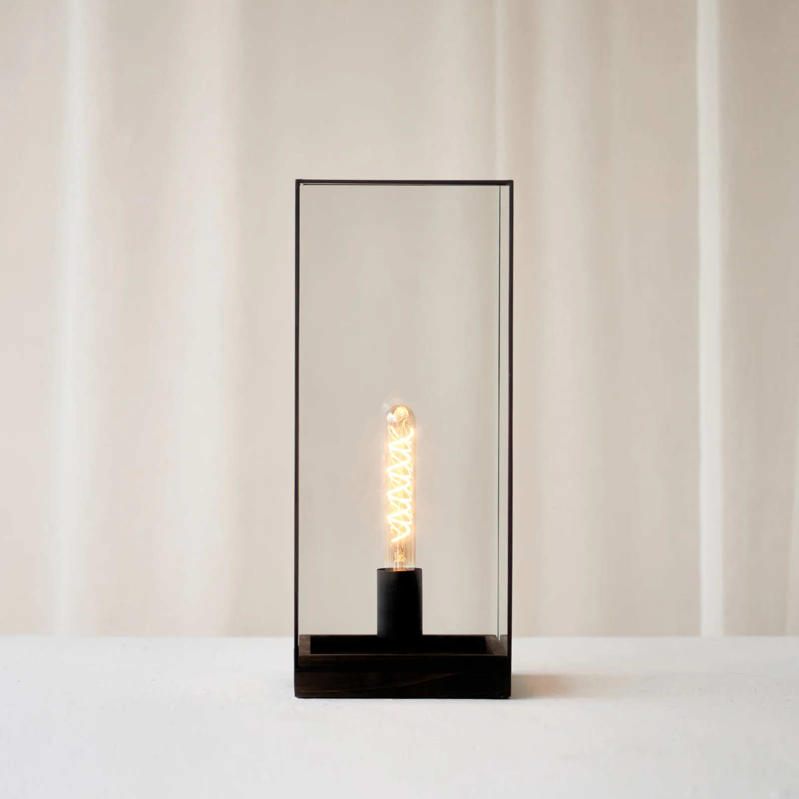 Askjer Table Lamp - Image 3