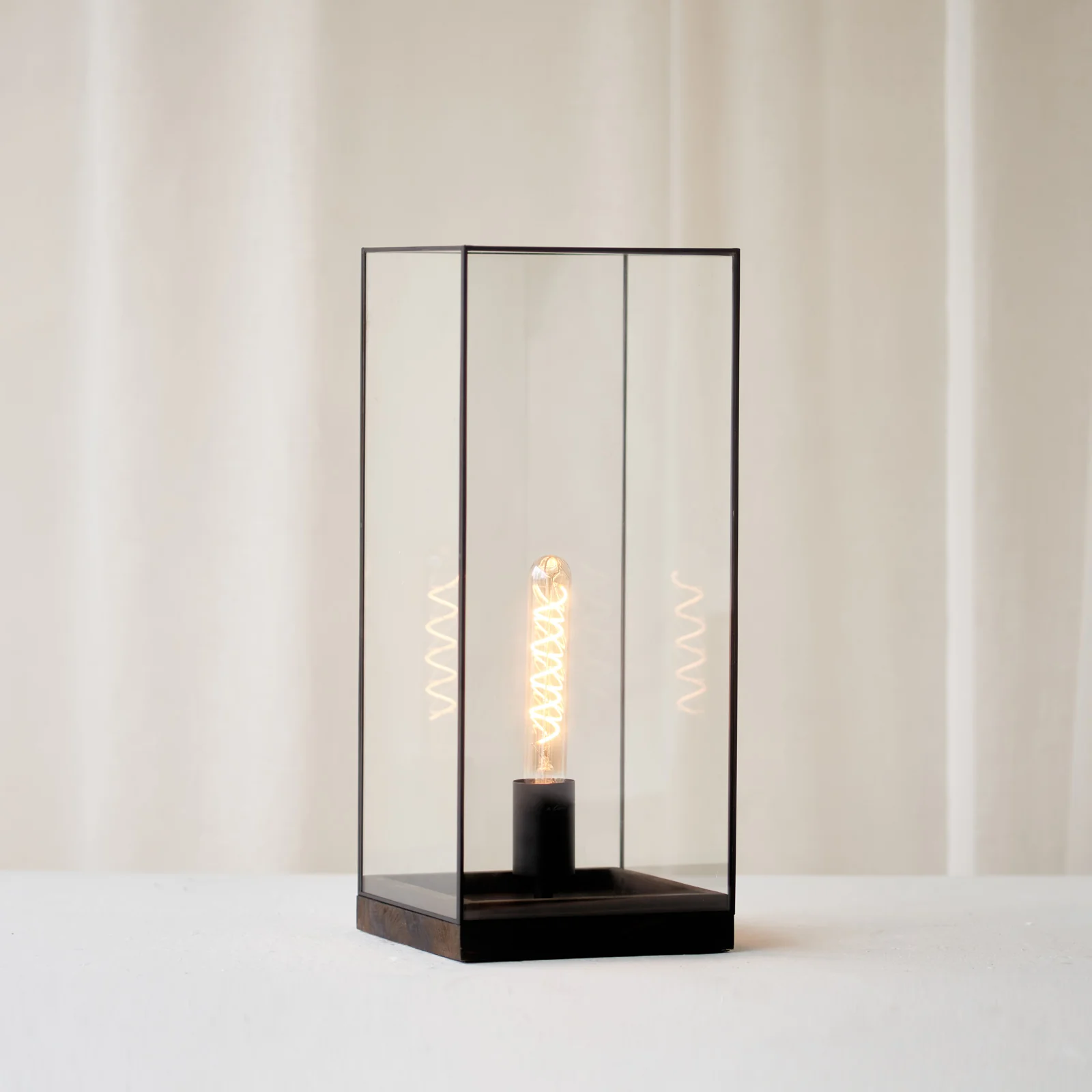 Askjer Table Lamp - Image 4