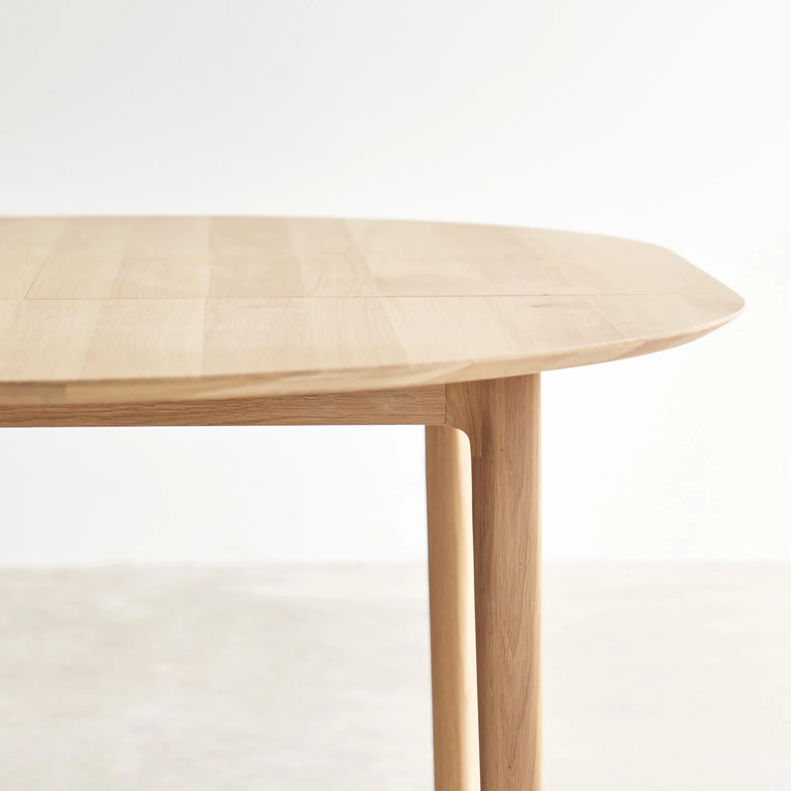 Bok Extendable Round Dining Table | Oak - Image 7