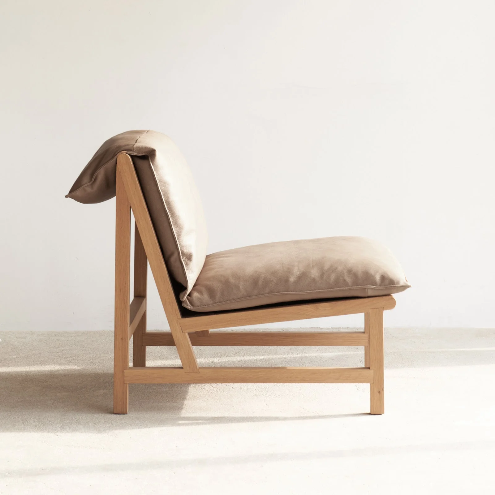 Cantaloupe Leather Armchair | Desert - Image 5