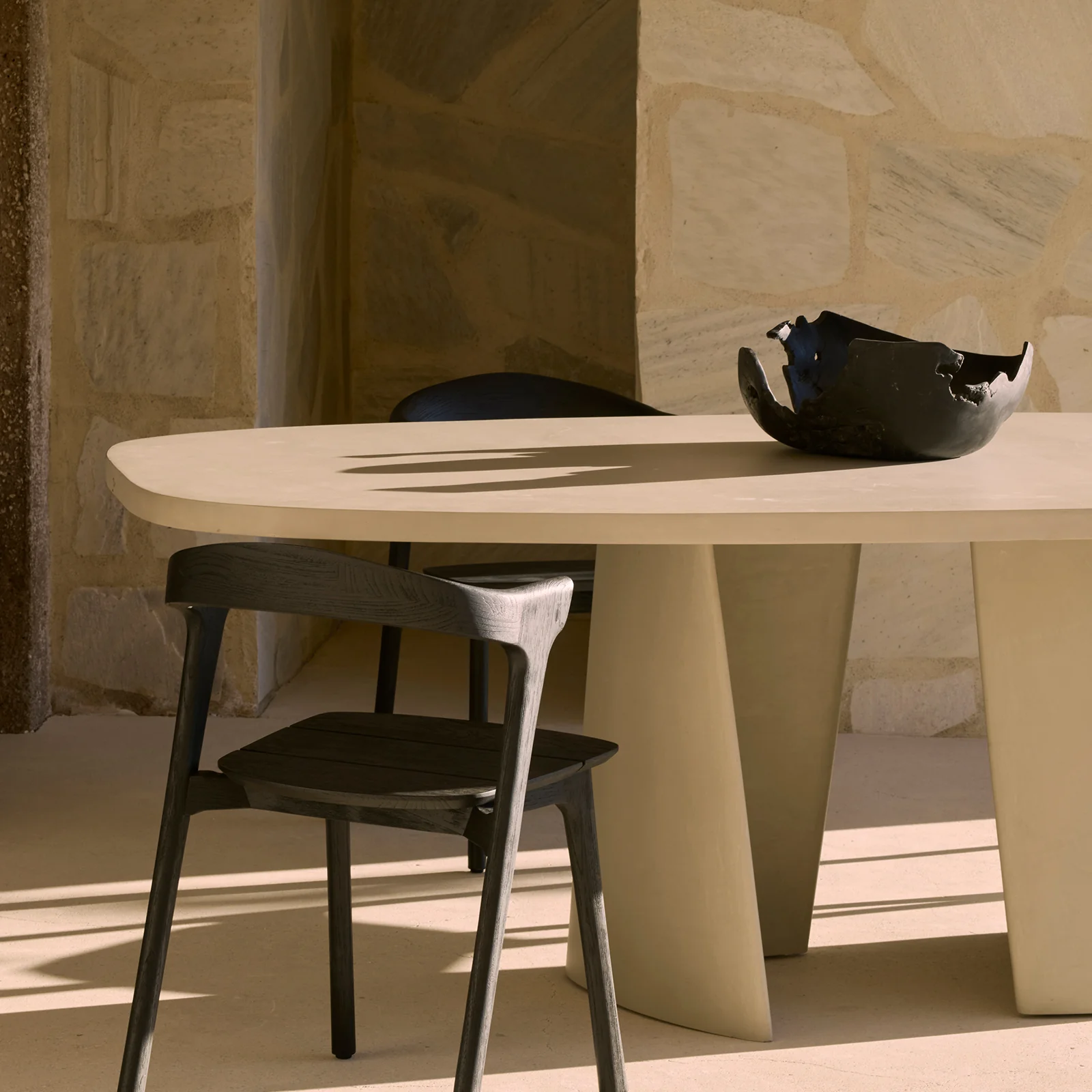 Canyon Outdoor Dining Table | Concrete - Image 2