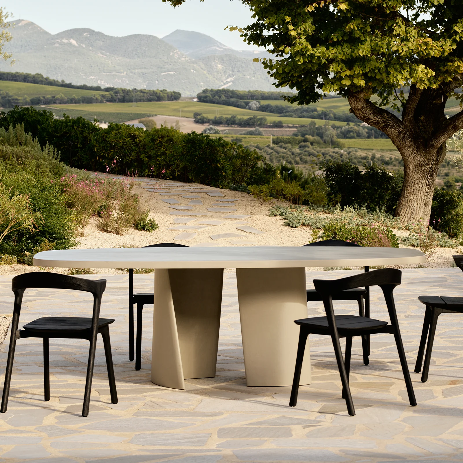 Canyon Outdoor Dining Table | Concrete - Image 3