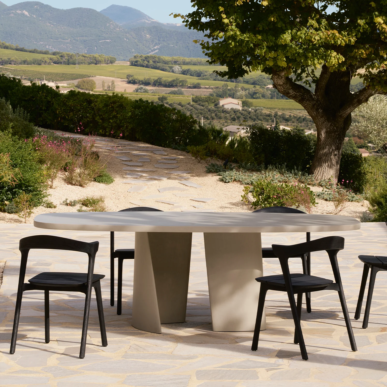 Canyon Outdoor Dining Table | Concrete - Image 4