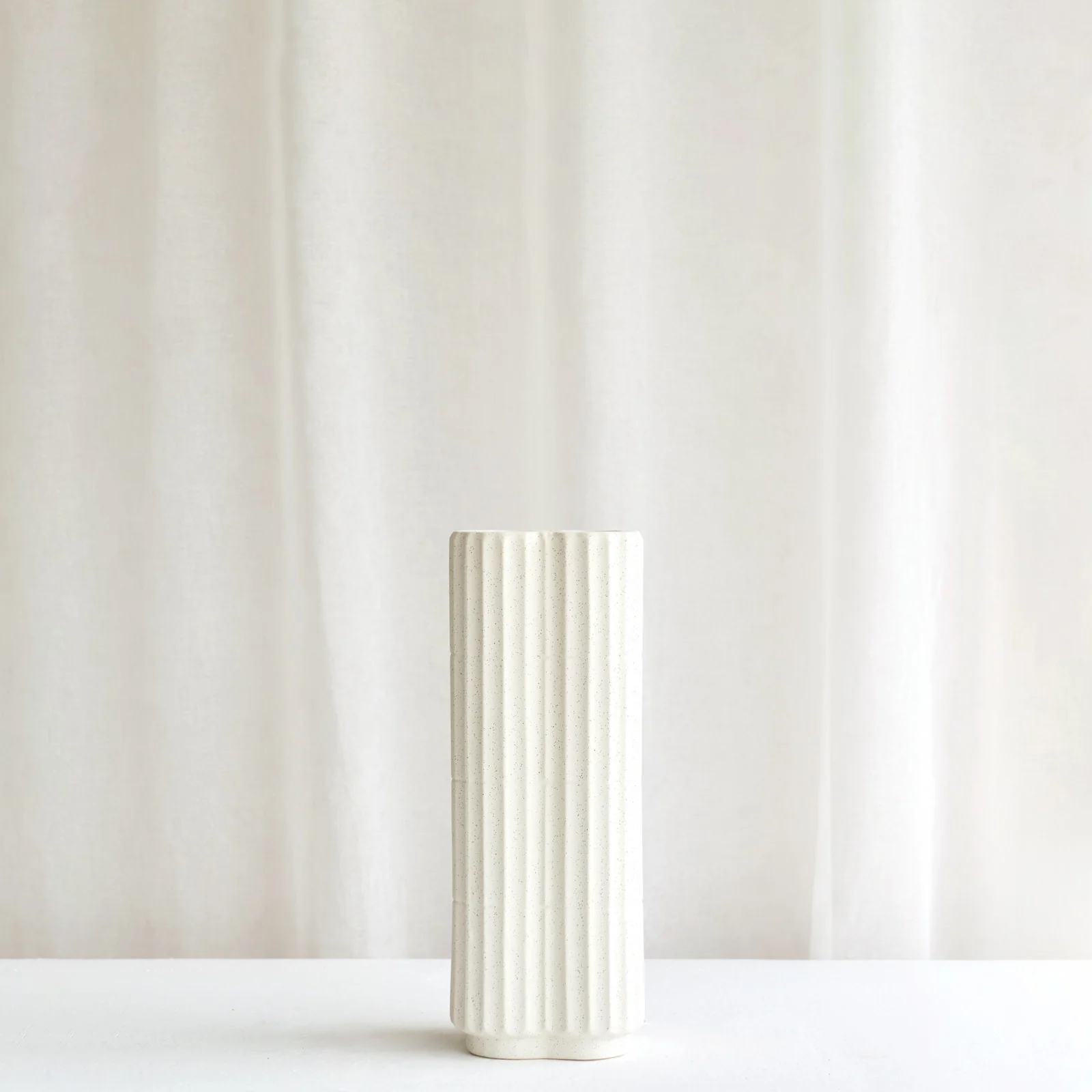 Castor Vase | Ecru - Image 3