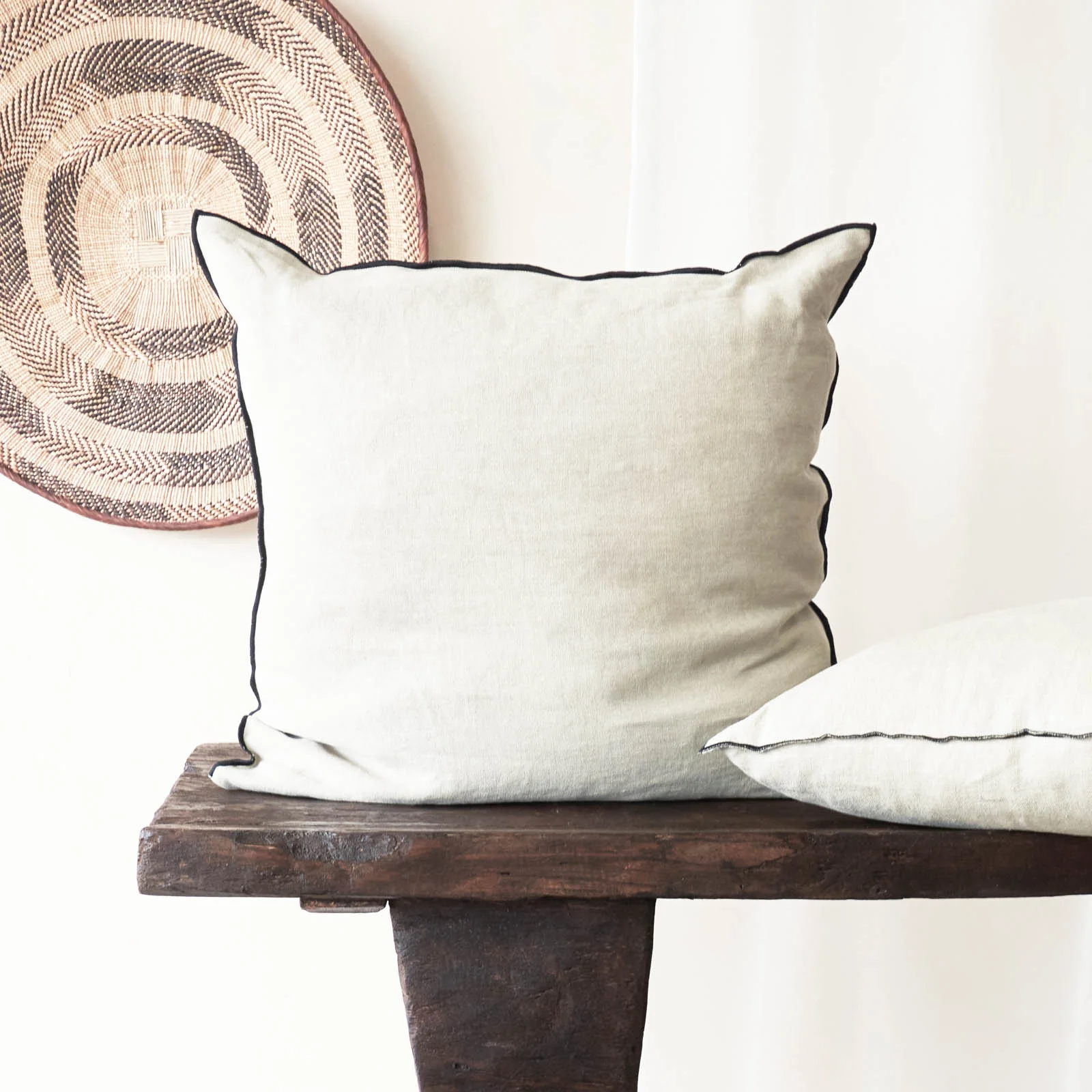 Black Line Cushion | Stone Washed Linen - Ciment - Image 3