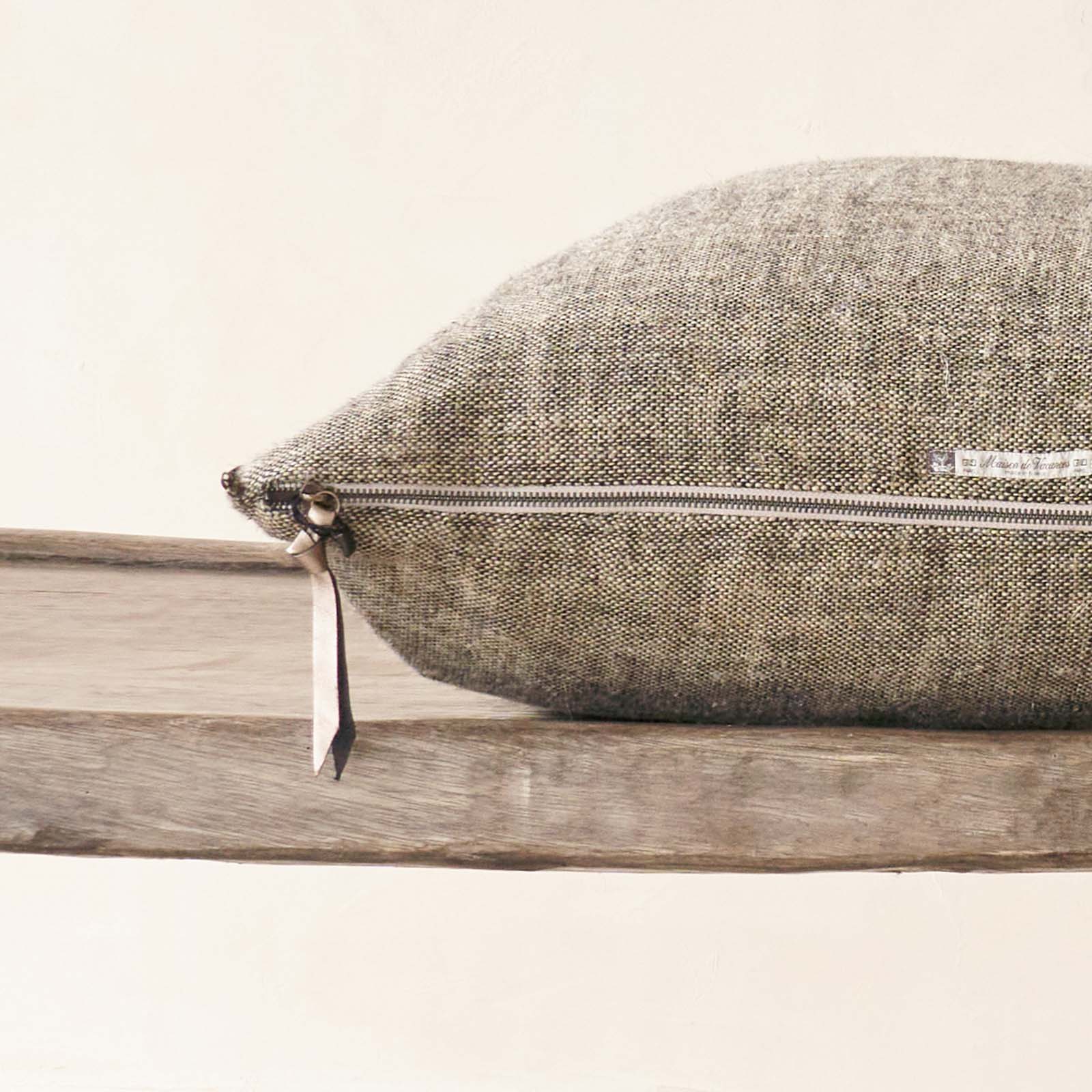 Rustique Cushion | Canvas - Chinée Naturel - Image 2