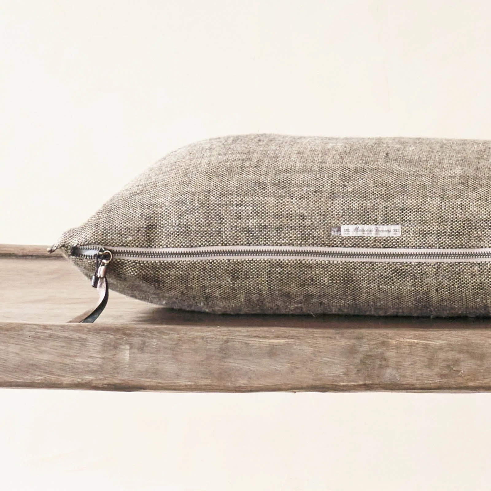 Rustique Cushion | Canvas - Chinée Naturel - Image 4