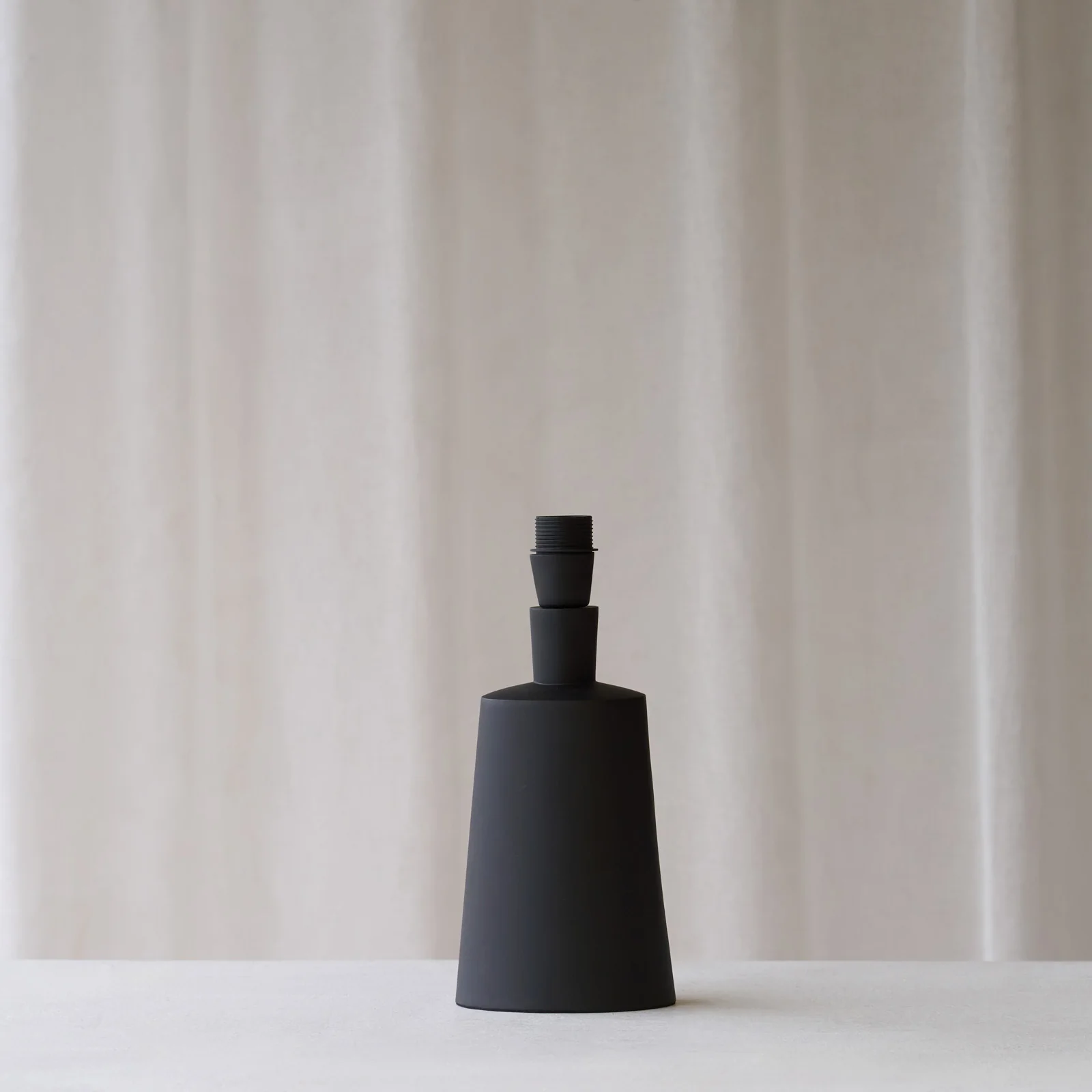Donah Table Lamp | Black (31cm) - Image 5