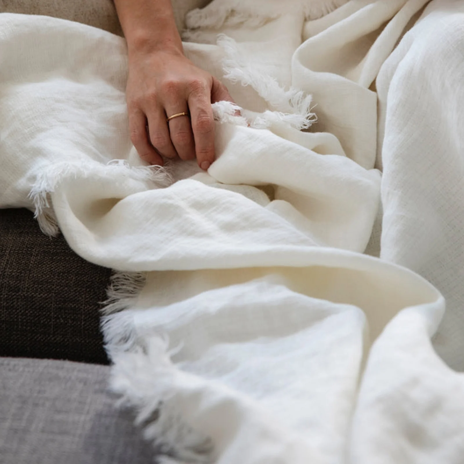 Freya Linen Throw | Snow - Image 3