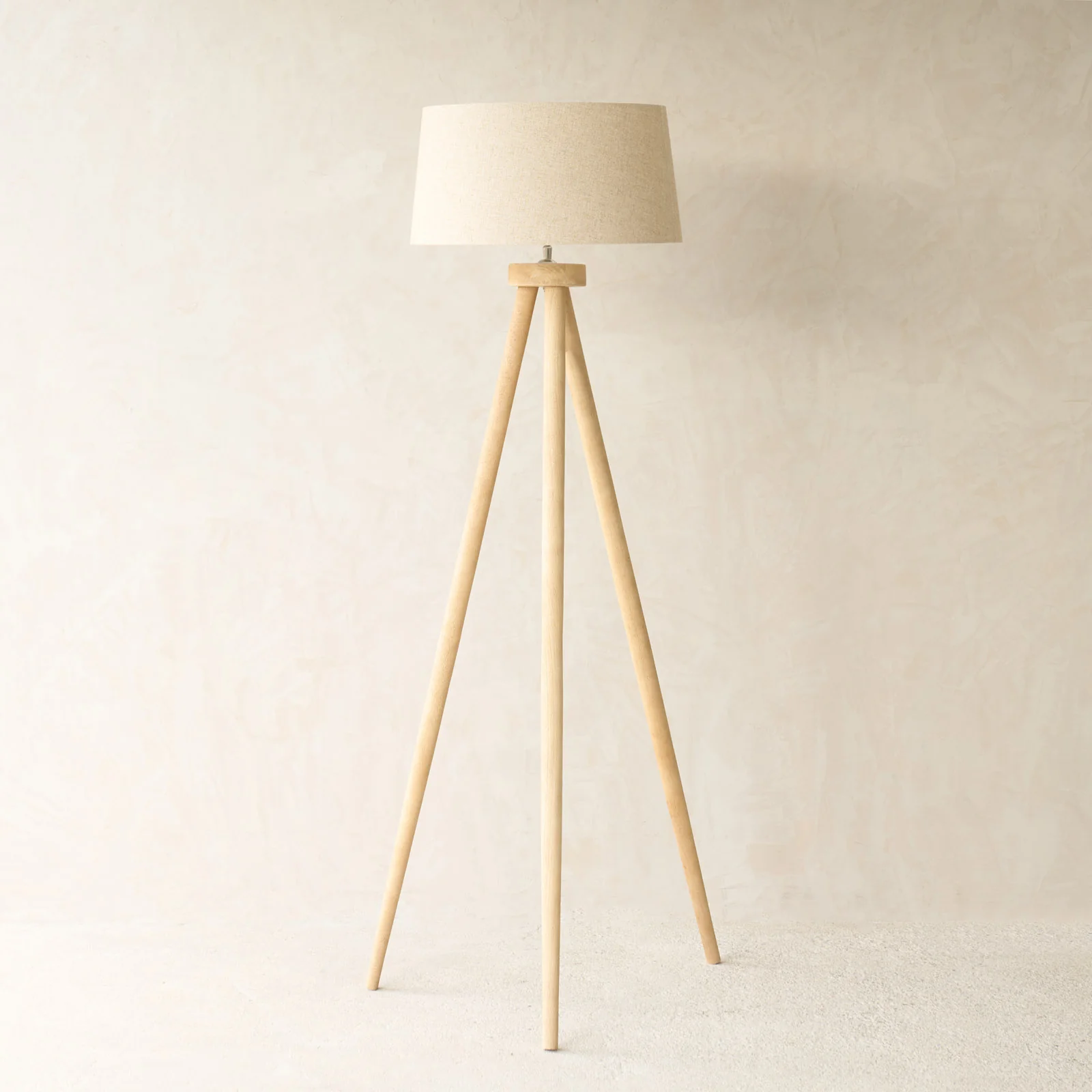 Ilias Tripod Floor Lamp | Natural