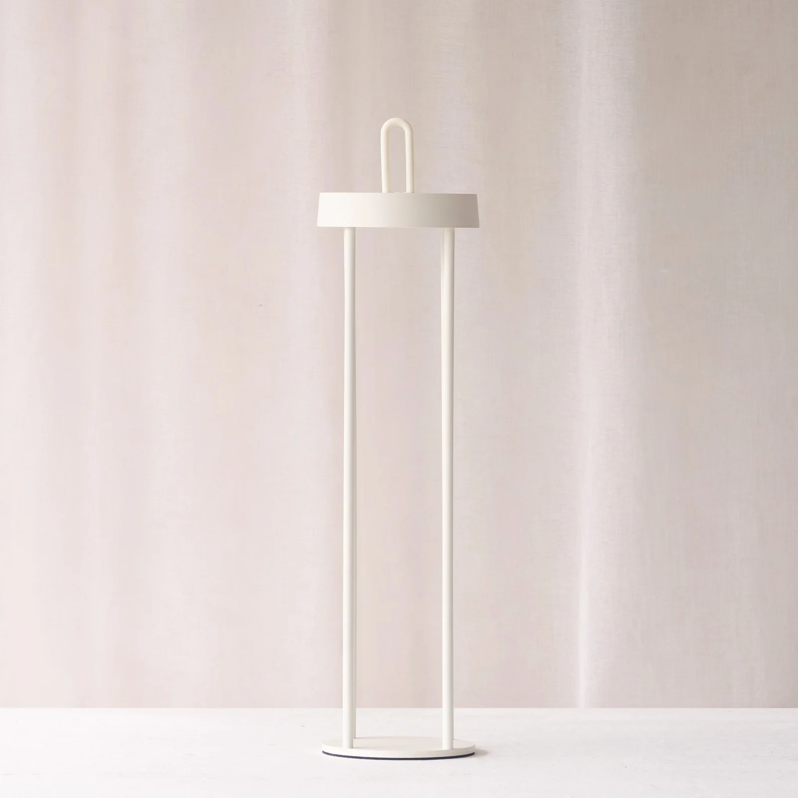 Isalo Outdoor LED Table Lamp | Cream - Image 3
