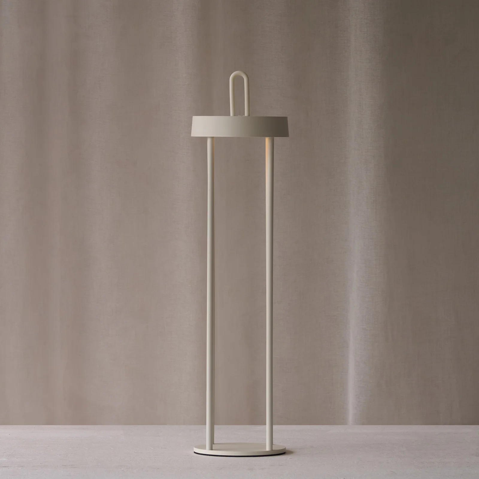 Isalo Outdoor LED Table Lamp | Cream - Image 4