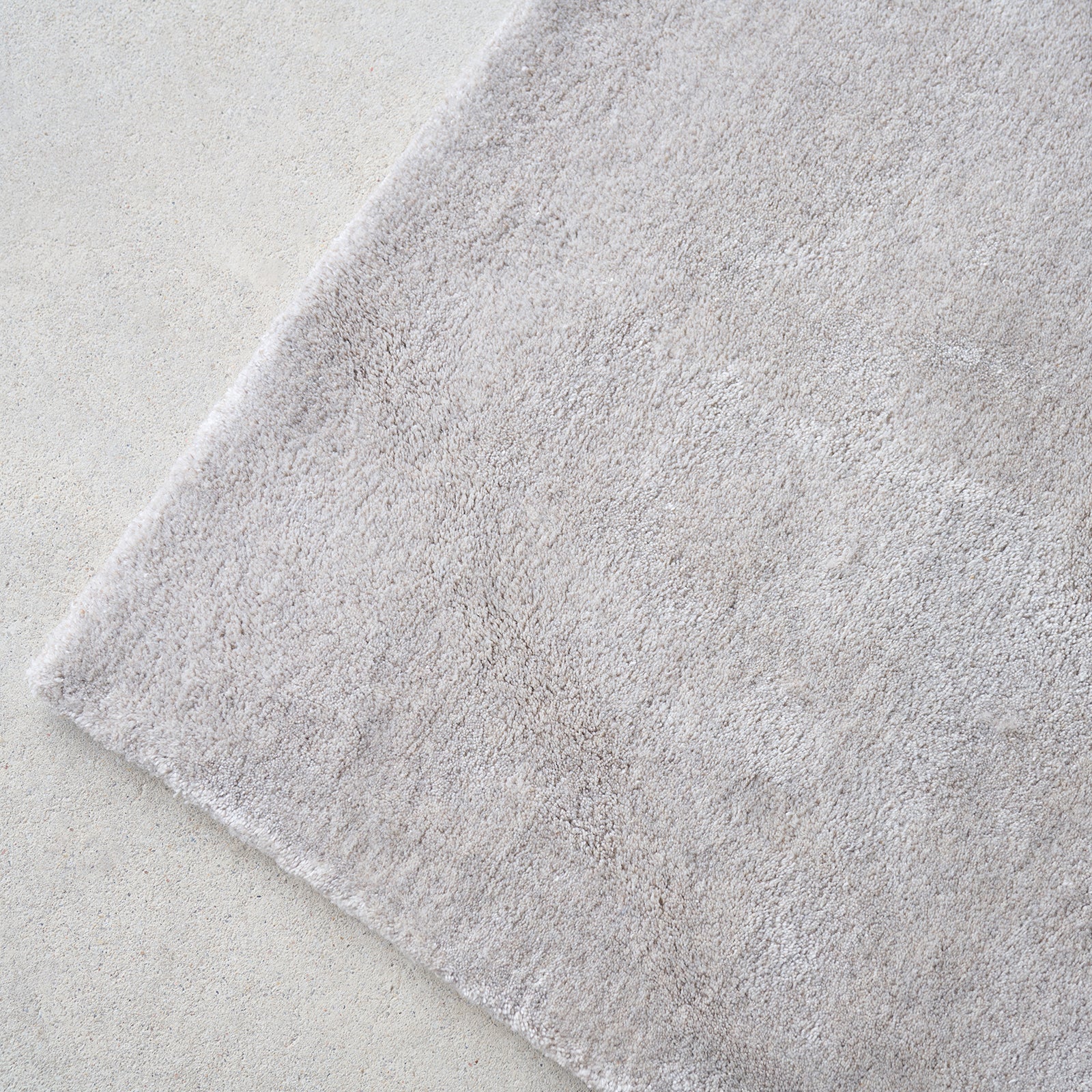 Jalal Wool Handtufted Rug | Cloud - Image 4