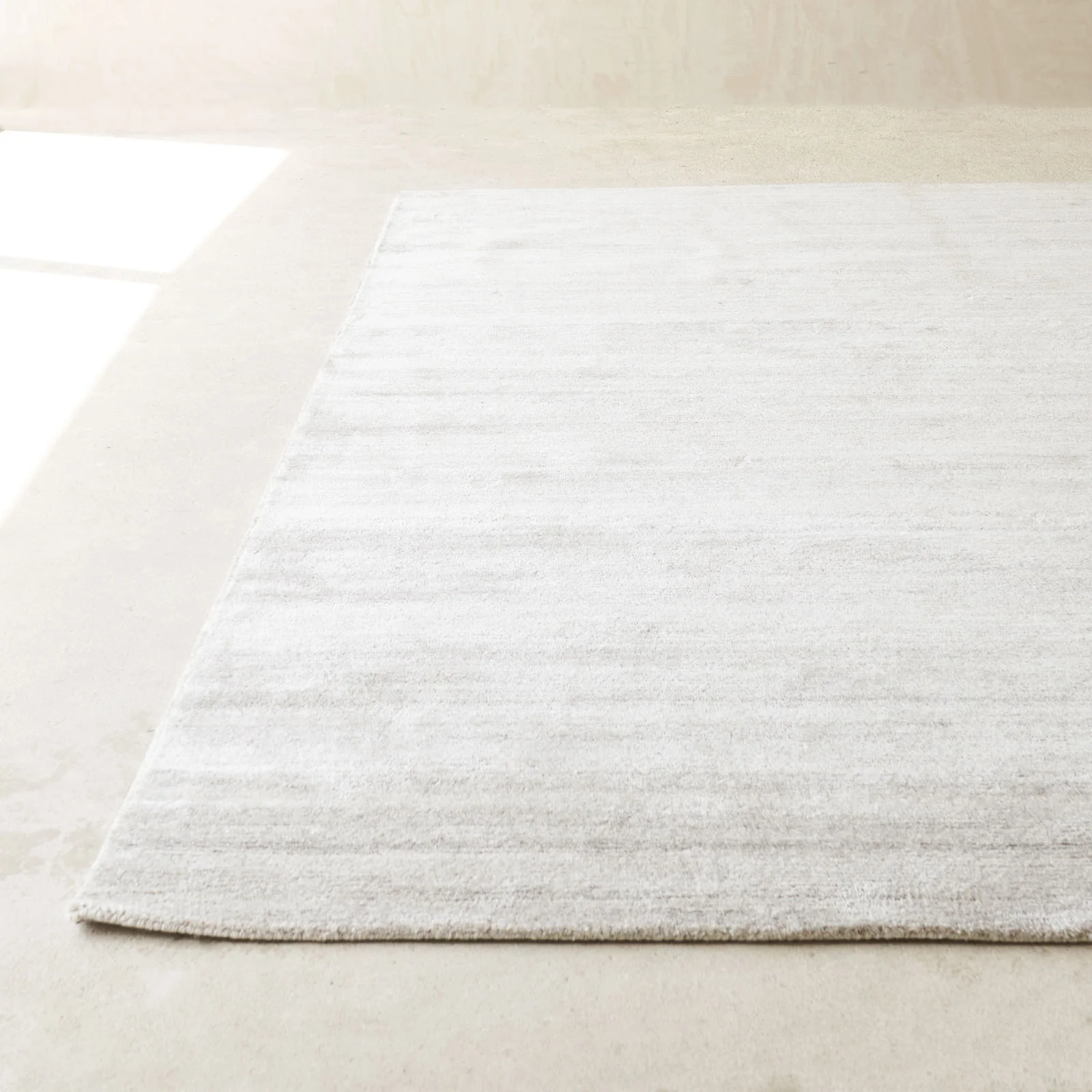 Jalal Wool Handtufted Rug | Light Grey - Image 2