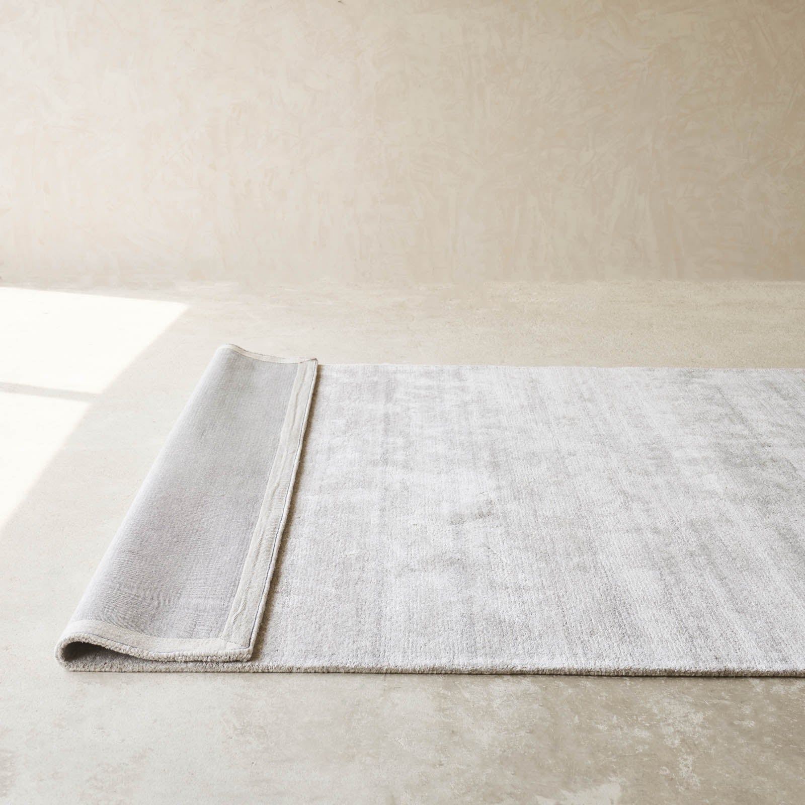 Jalal Wool Handtufted Rug | Light Grey - Image 3