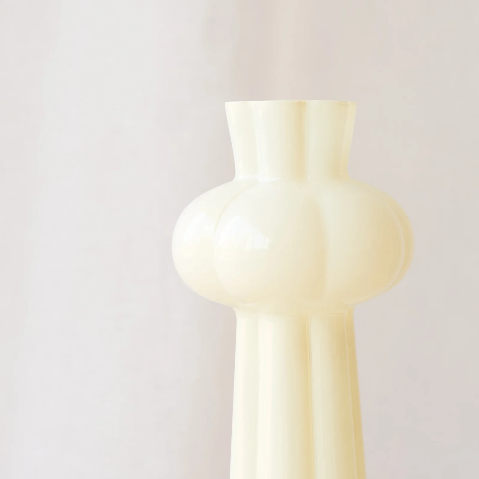 Kortesu Vase | Cream - Image 4