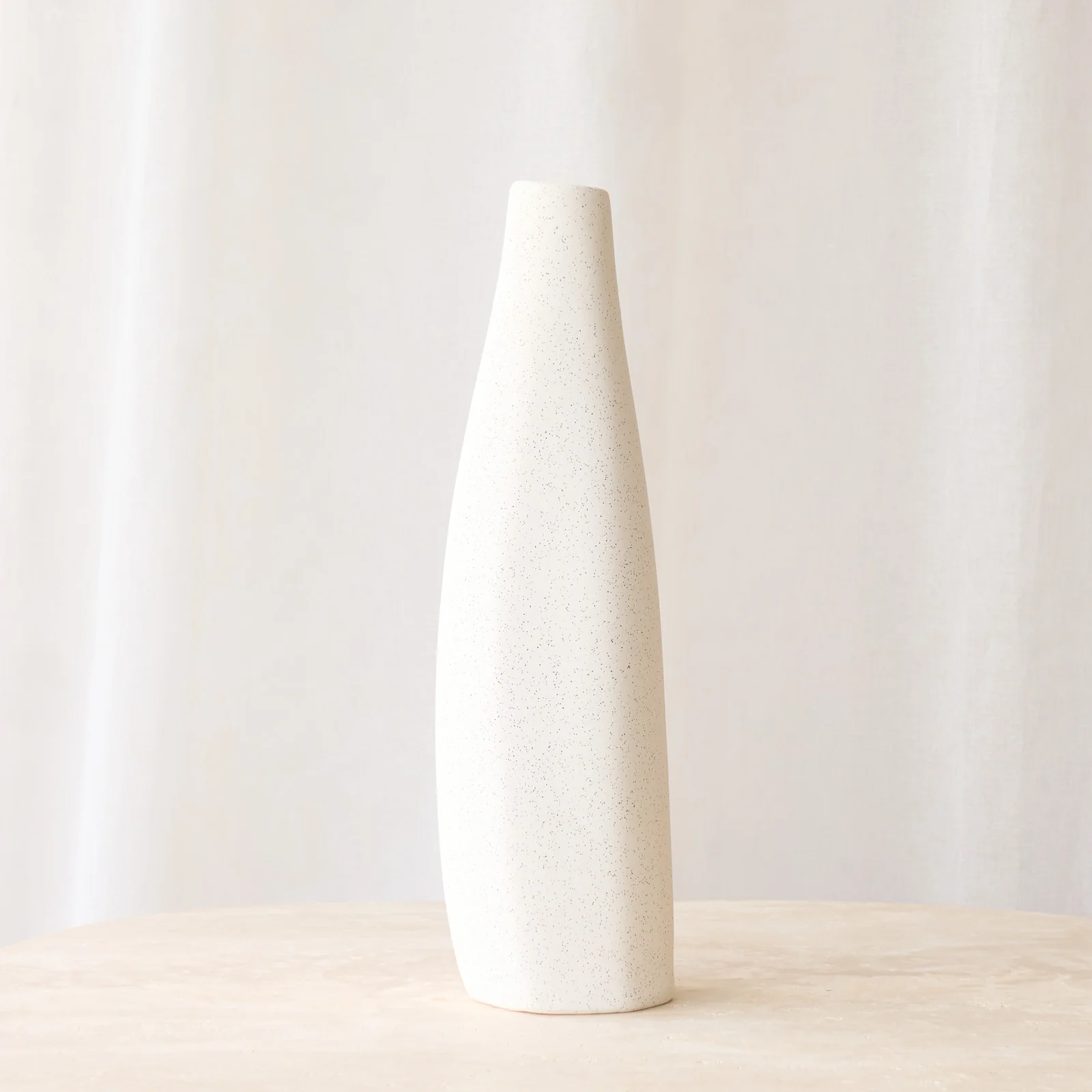 Merzo Vase | Ecru