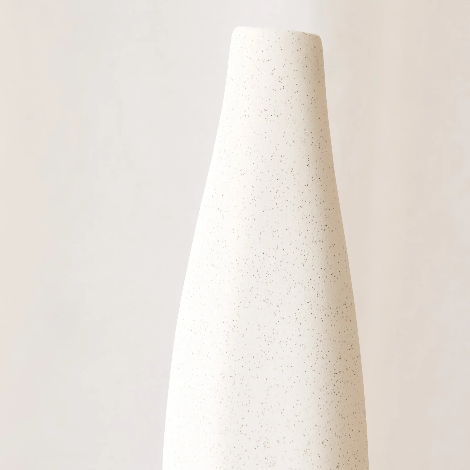 Merzo Vase | Ecru - Image 3