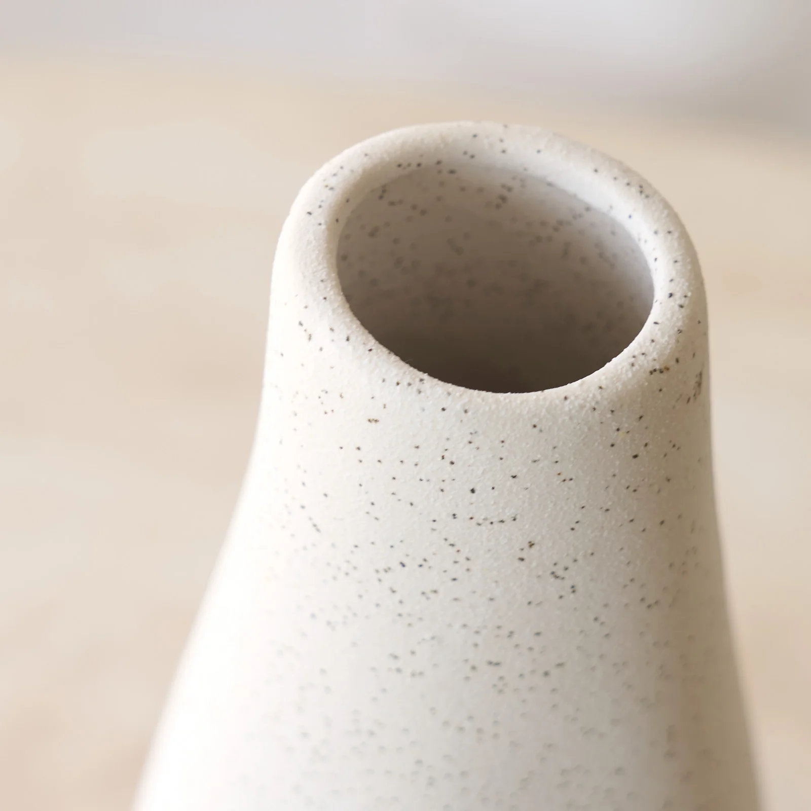 Merzo Vase | Ecru - Image 4