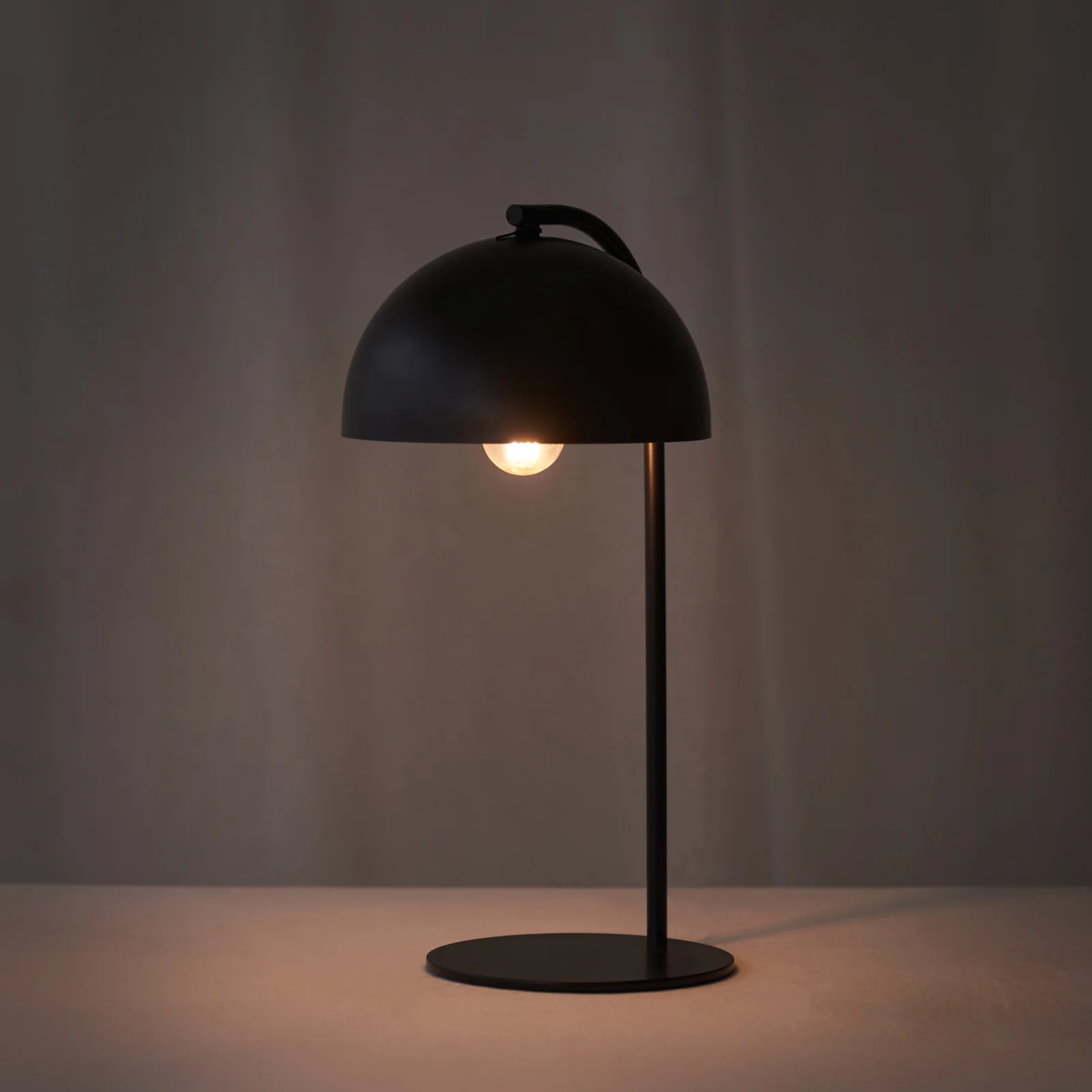 Mette Table Lamp | Black - Image 4