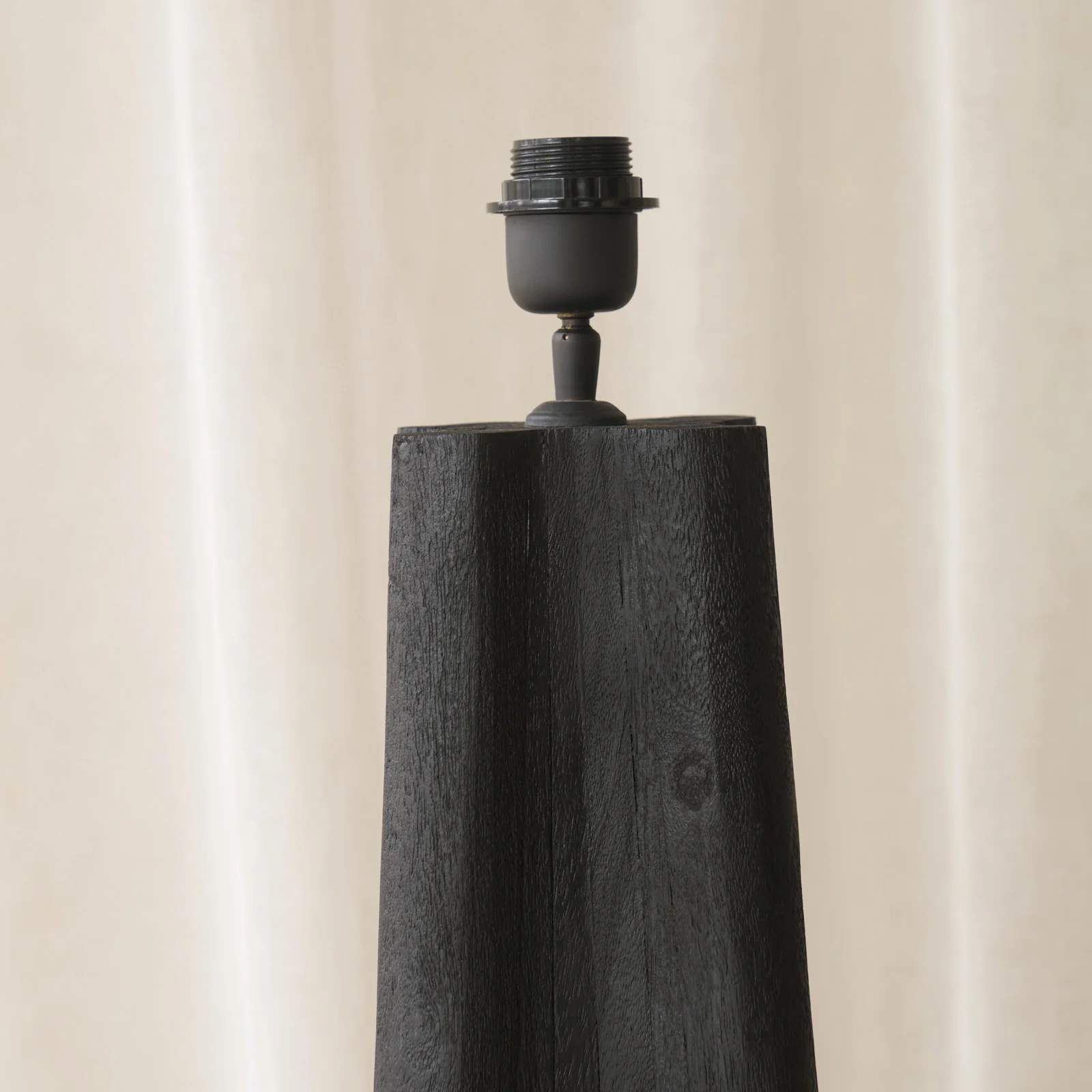 Navelli Table Lamp | Black (47cm) - Image 4