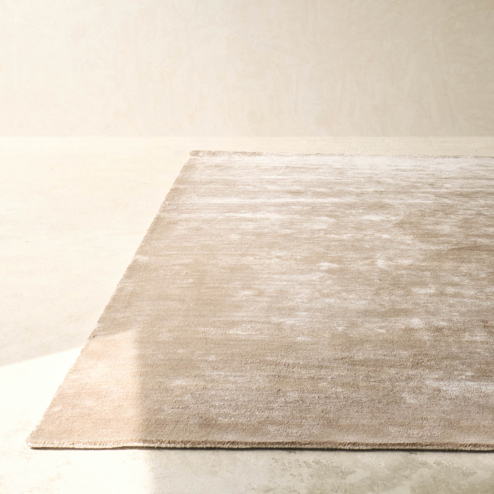 Oasis Lux Handknotted Rug | Linen - Image 2