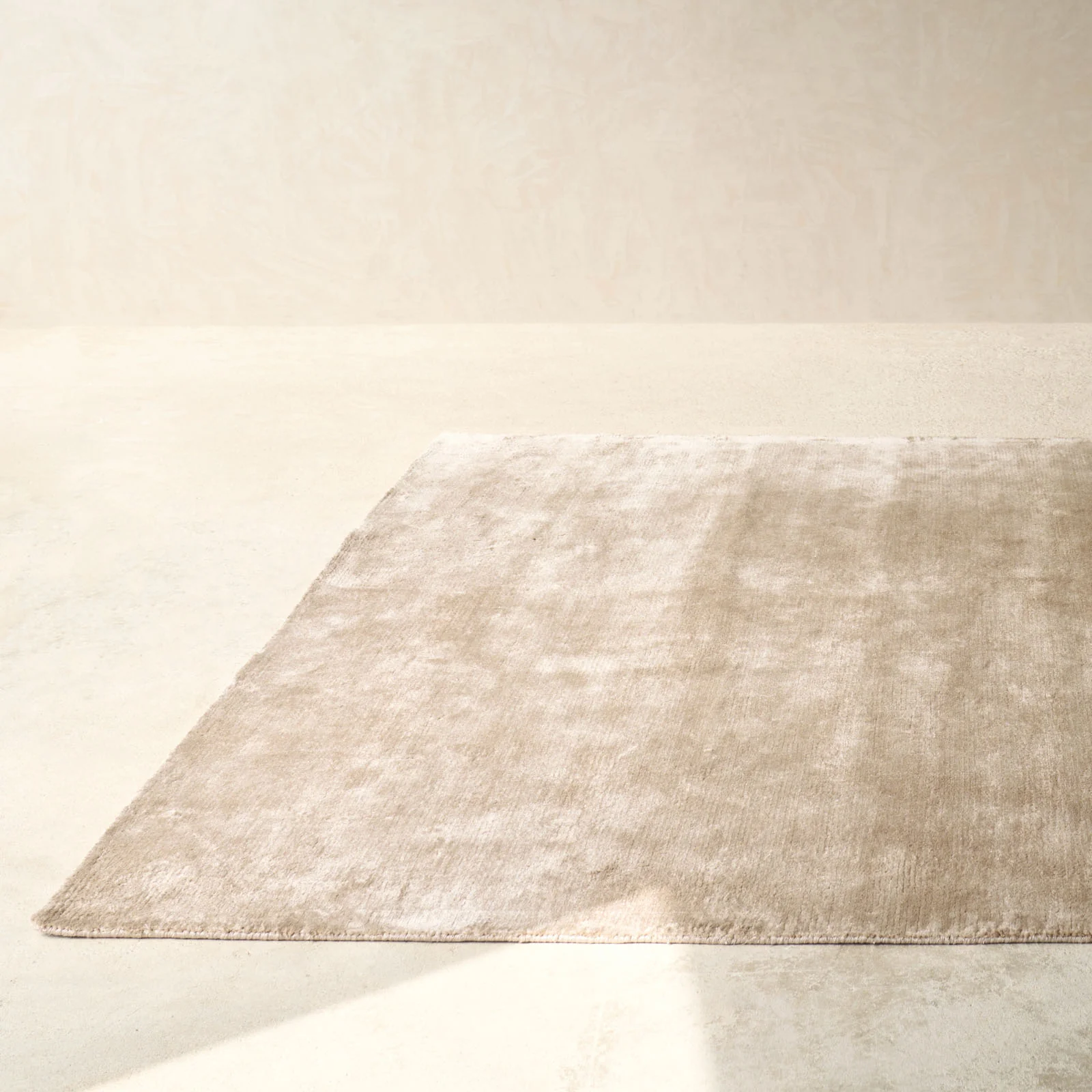 Oasis Lux Handknotted Rug | Linen - Image 4