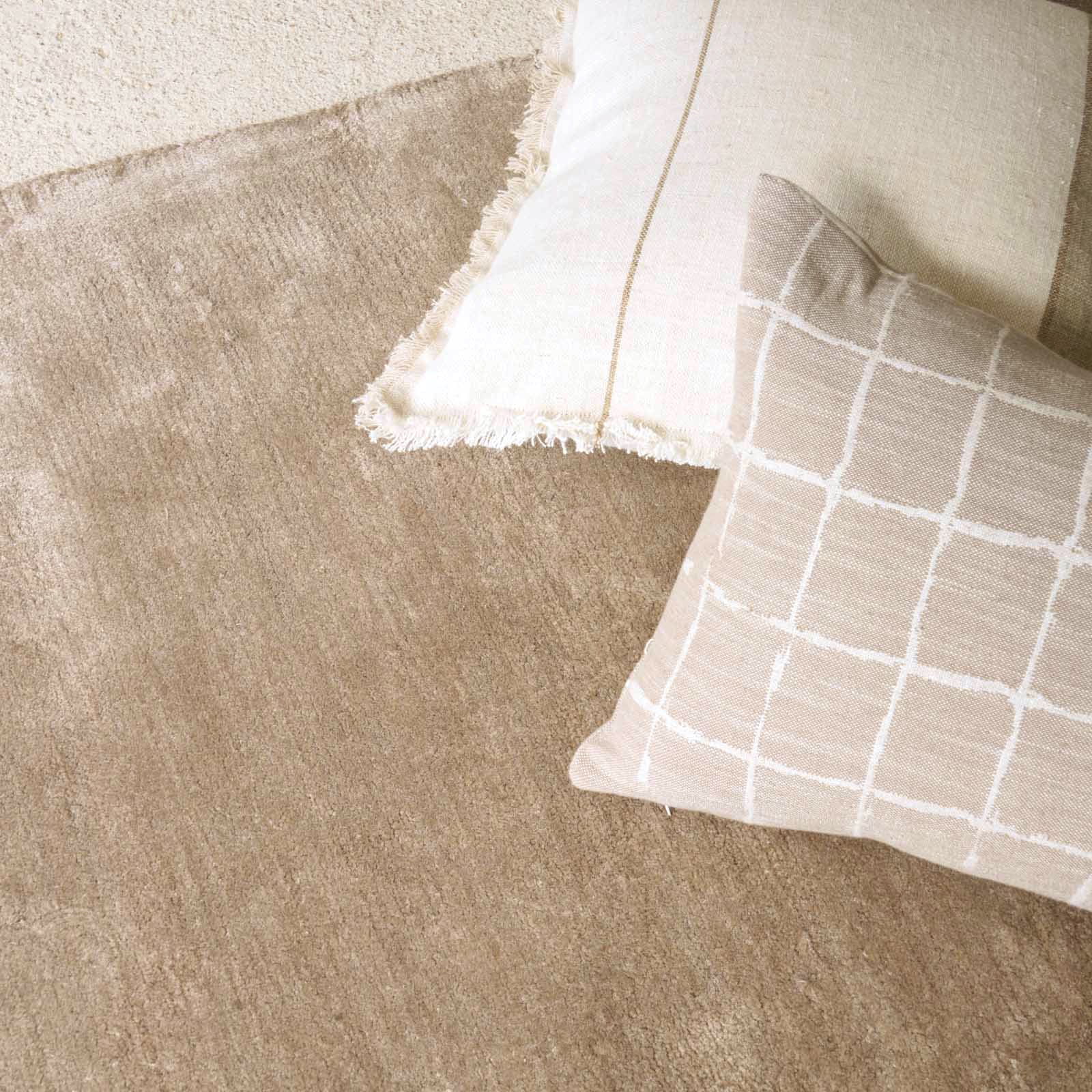 Oasis Lux Handknotted Rug | Linen - Image 7