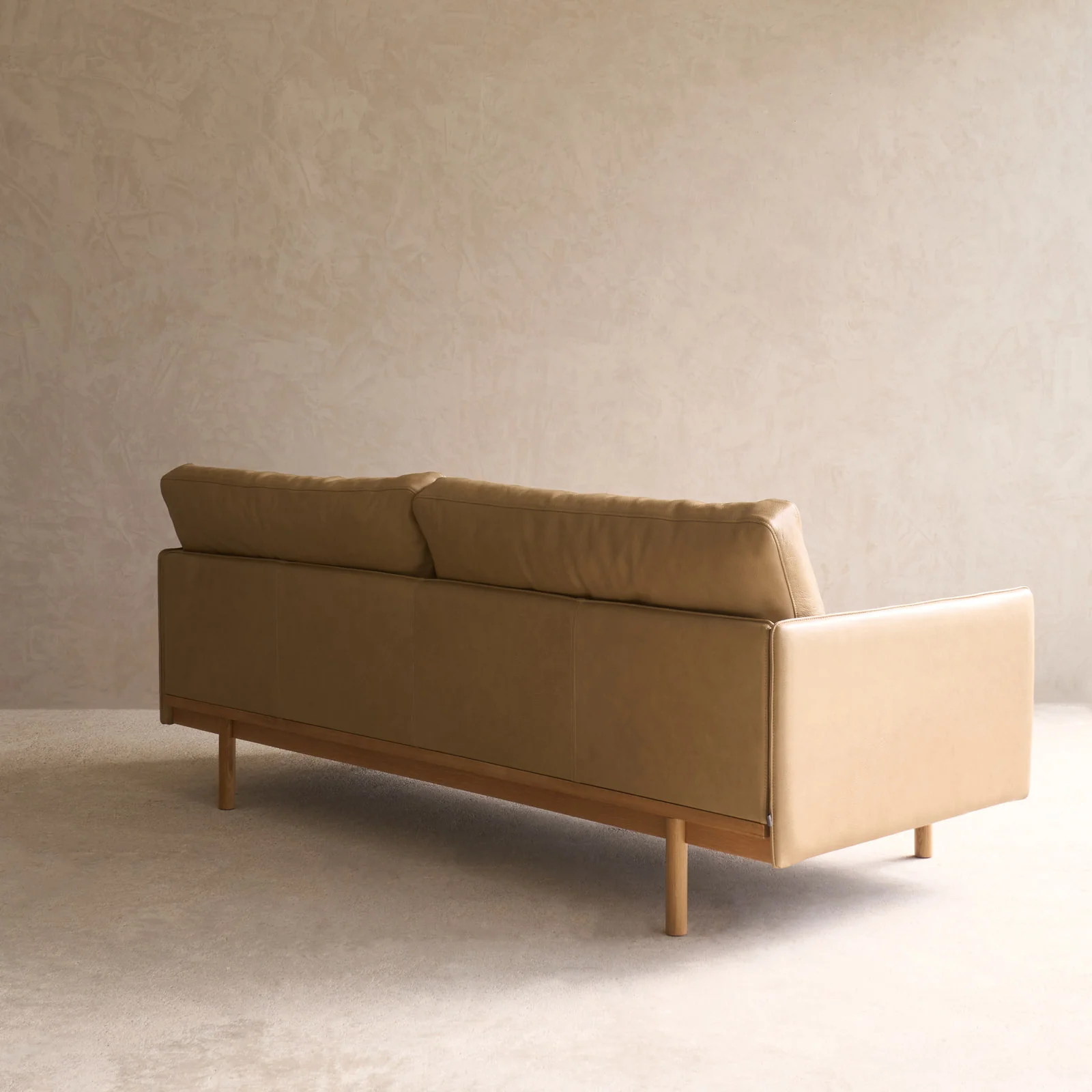 Pensive 2.5 & 3.5 Seater Leather Sofa | Arena - Image 5