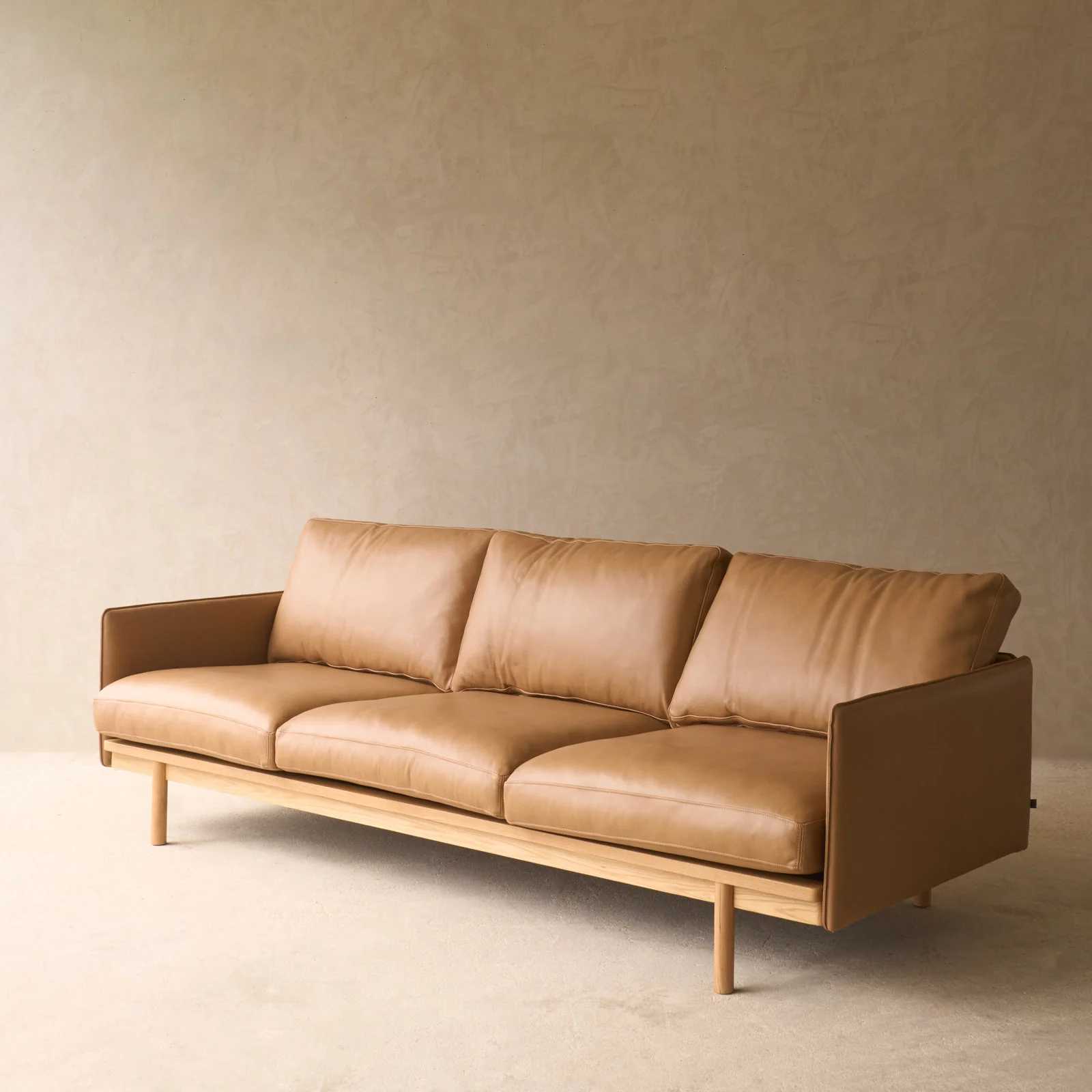 Pensive 2.5 & 3.5 Seater Leather Sofa | Pecan - Image 10