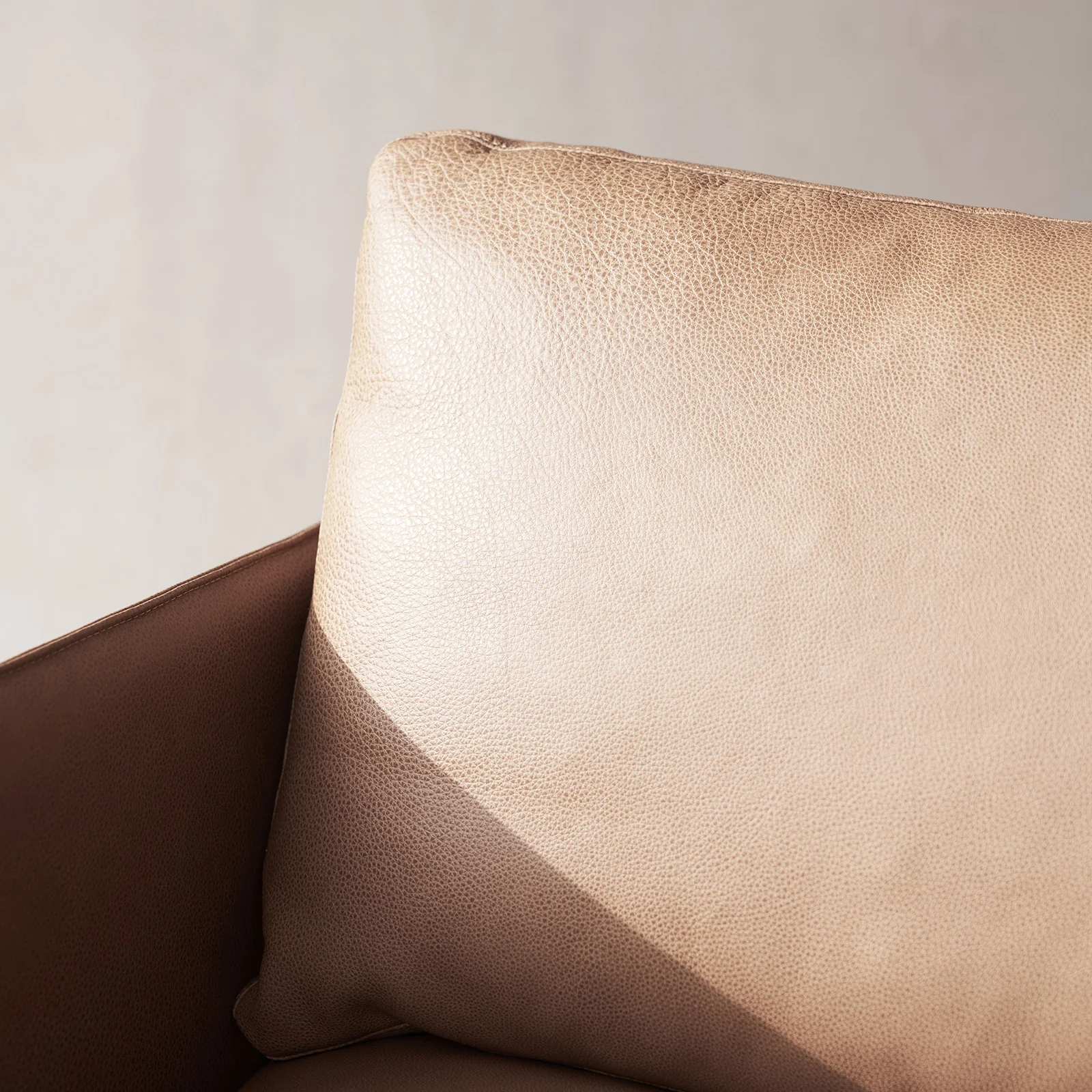 Pensive 2.5 & 3.5 Seater Leather Sofa | Pecan - Image 4