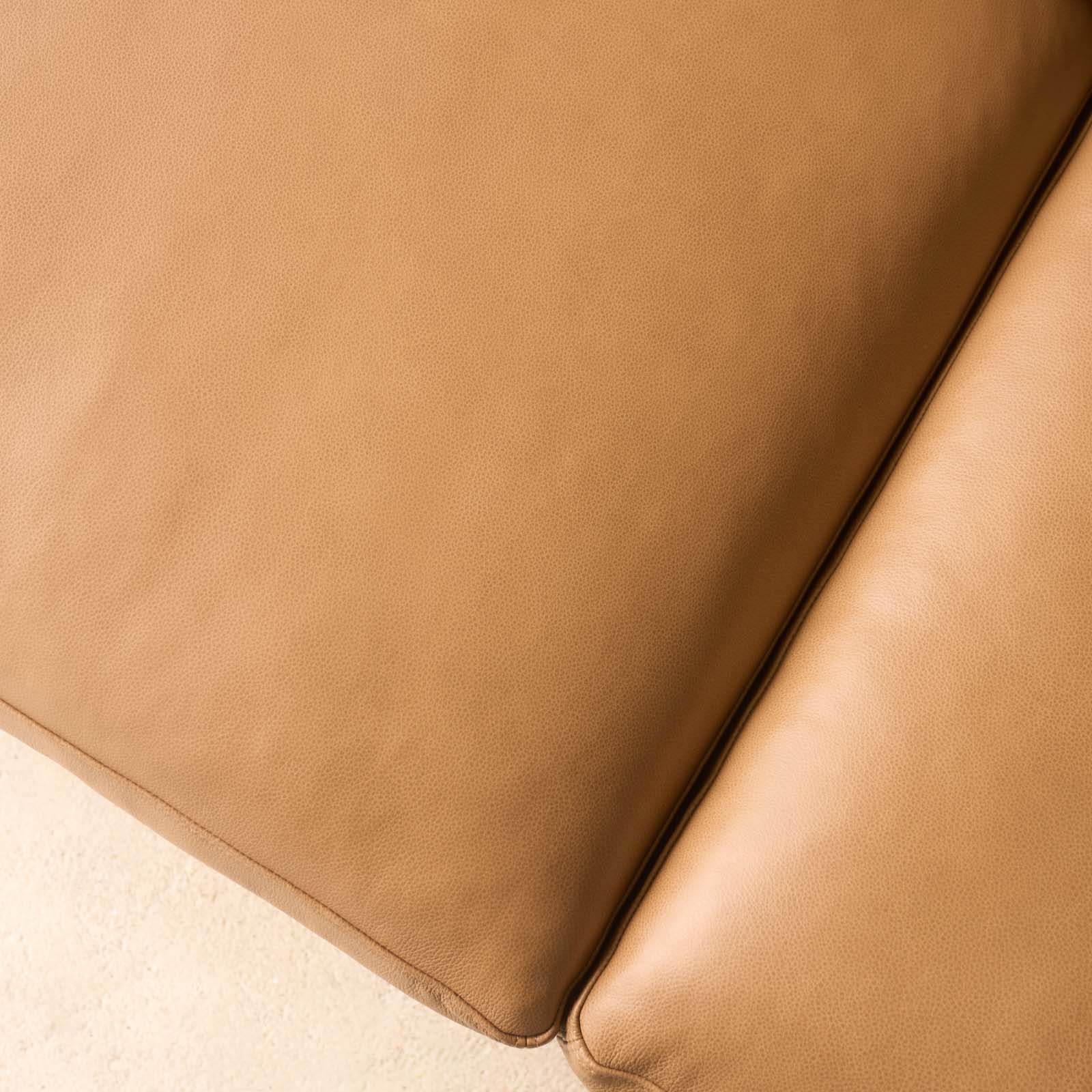 Pensive 2.5 & 3.5 Seater Leather Sofa | Pecan - Image 9