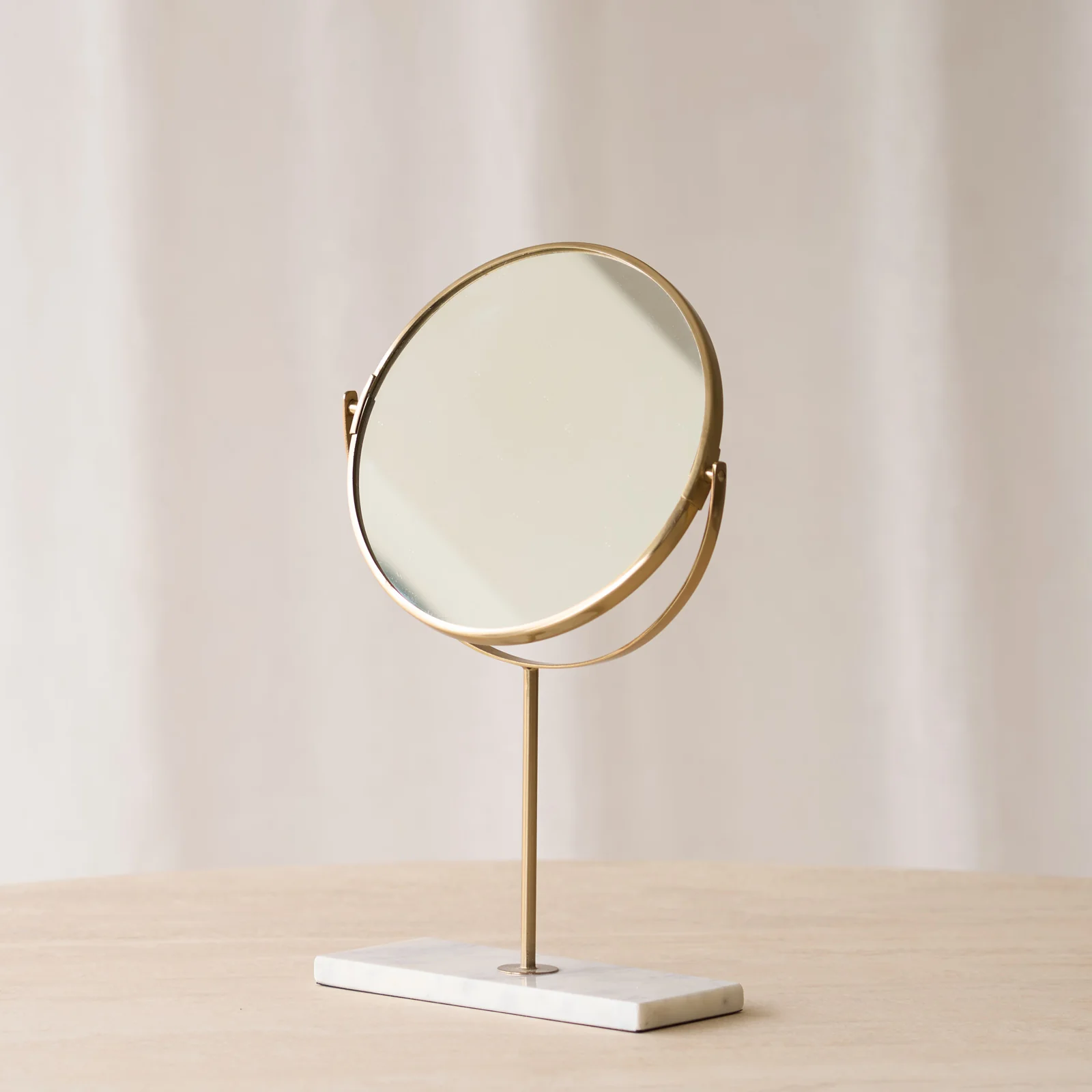 Riesco Mirror on Base | White Gold - Image 3