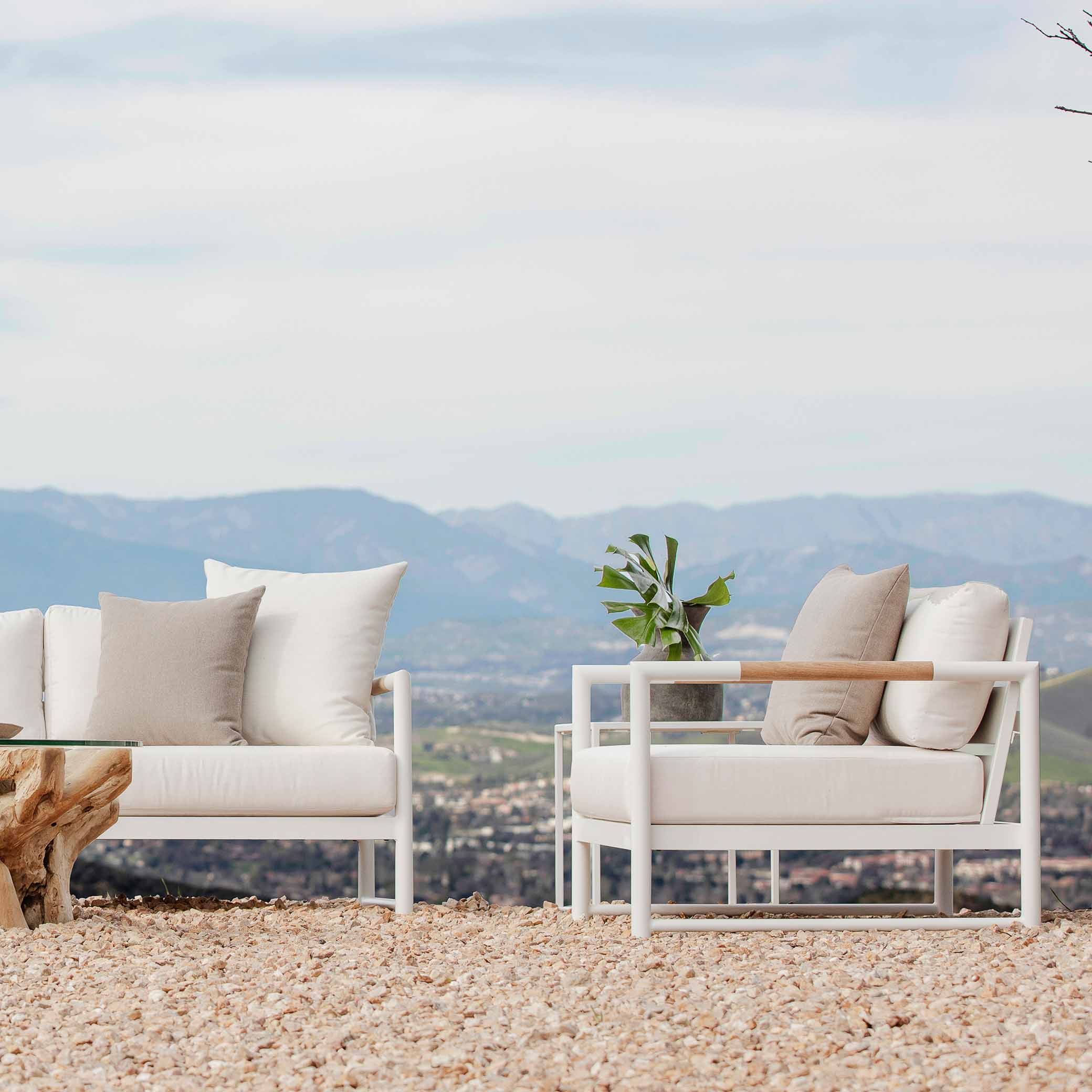 Breeze LX Outdoor Armchair | White (88cm) - Image 3