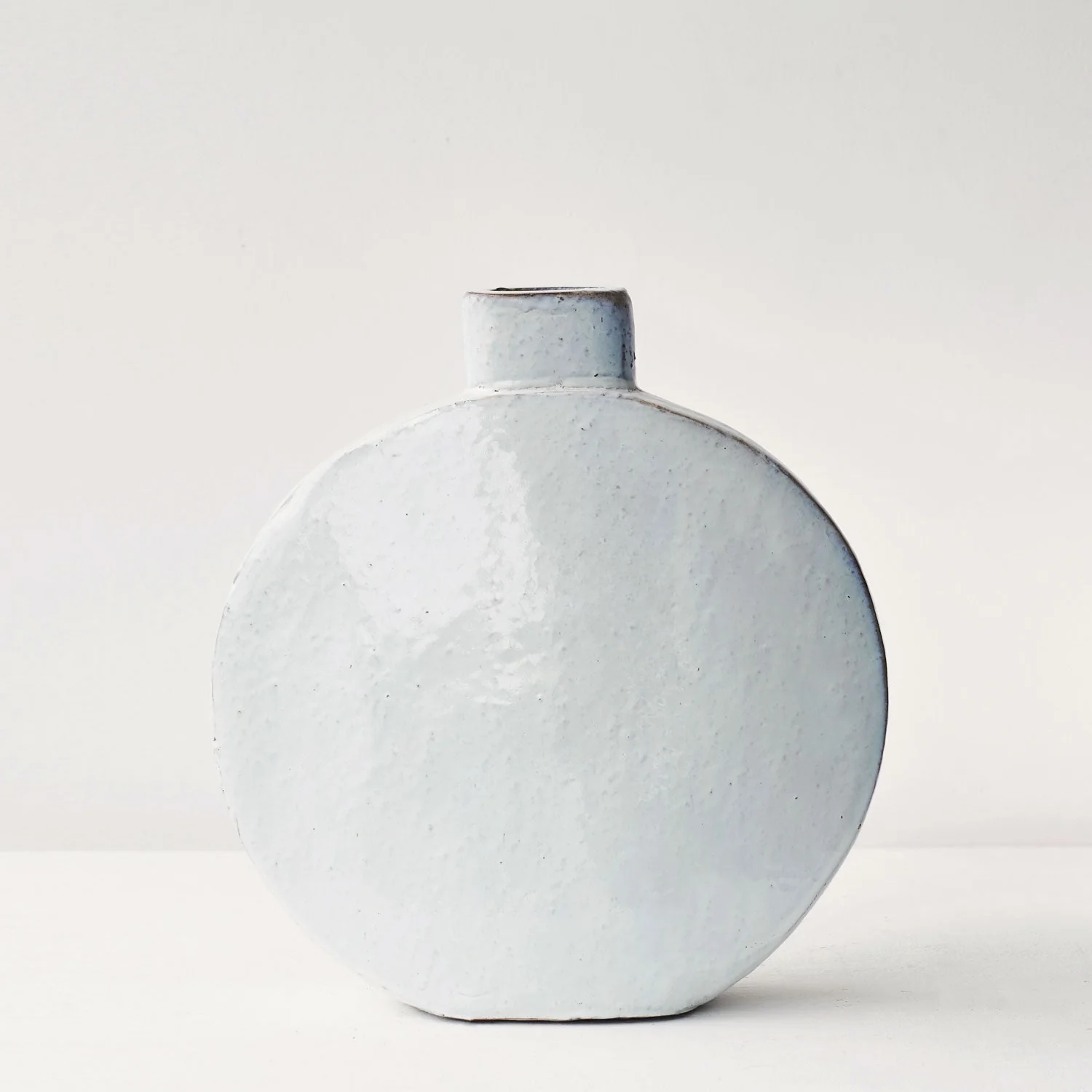 Jeneva Vase | White (Medium)