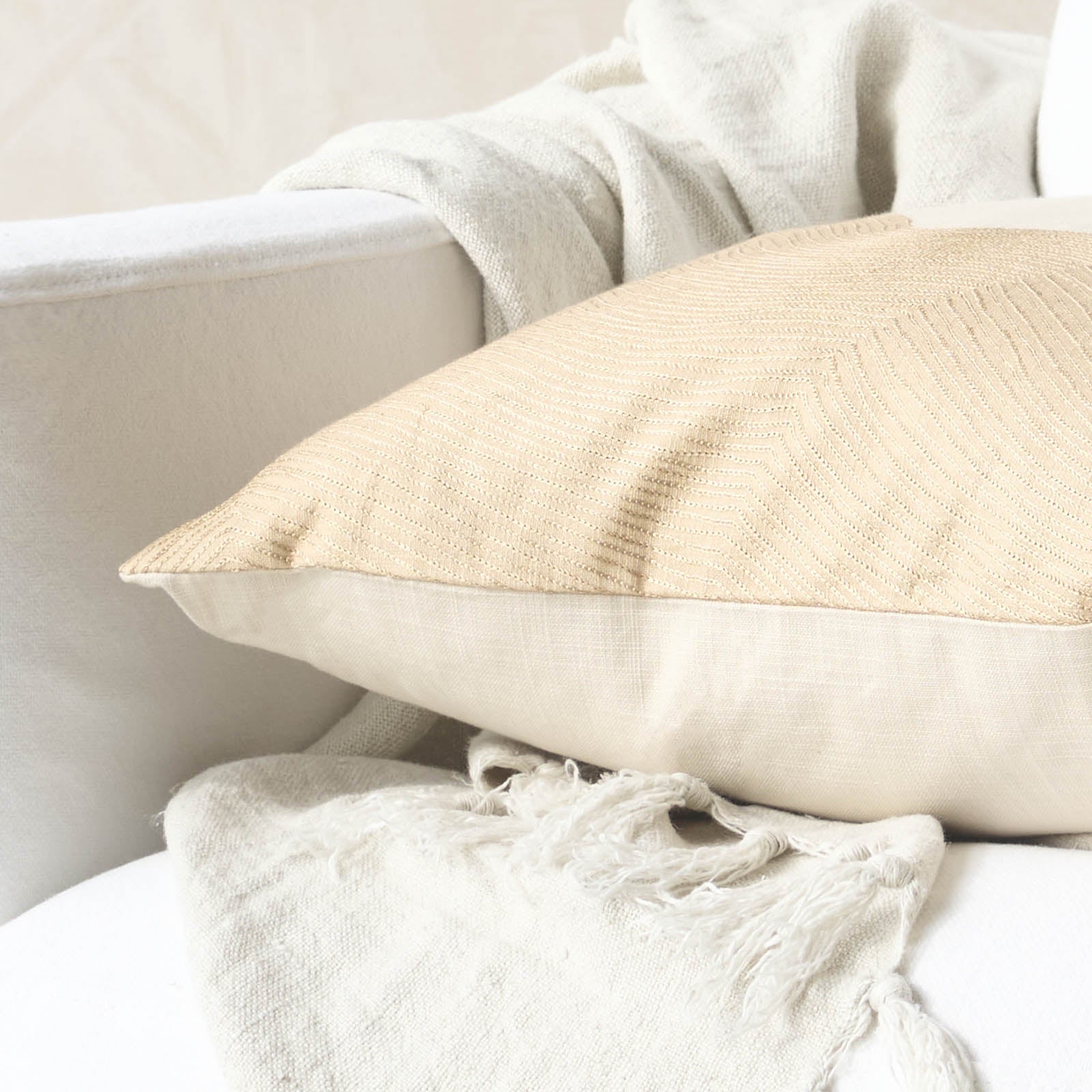 Ruffle Cushion (50 x 50cm) - Image 3