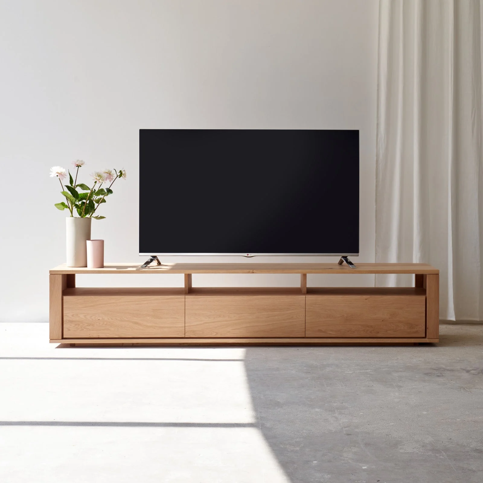 Shadow TV Console | Oak (210cm) - Image 4