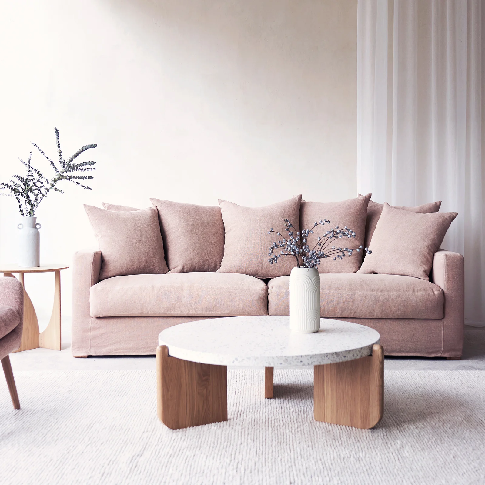 Sloopy Fabric Sofa | 2.5 & 3 Seater - Momo
