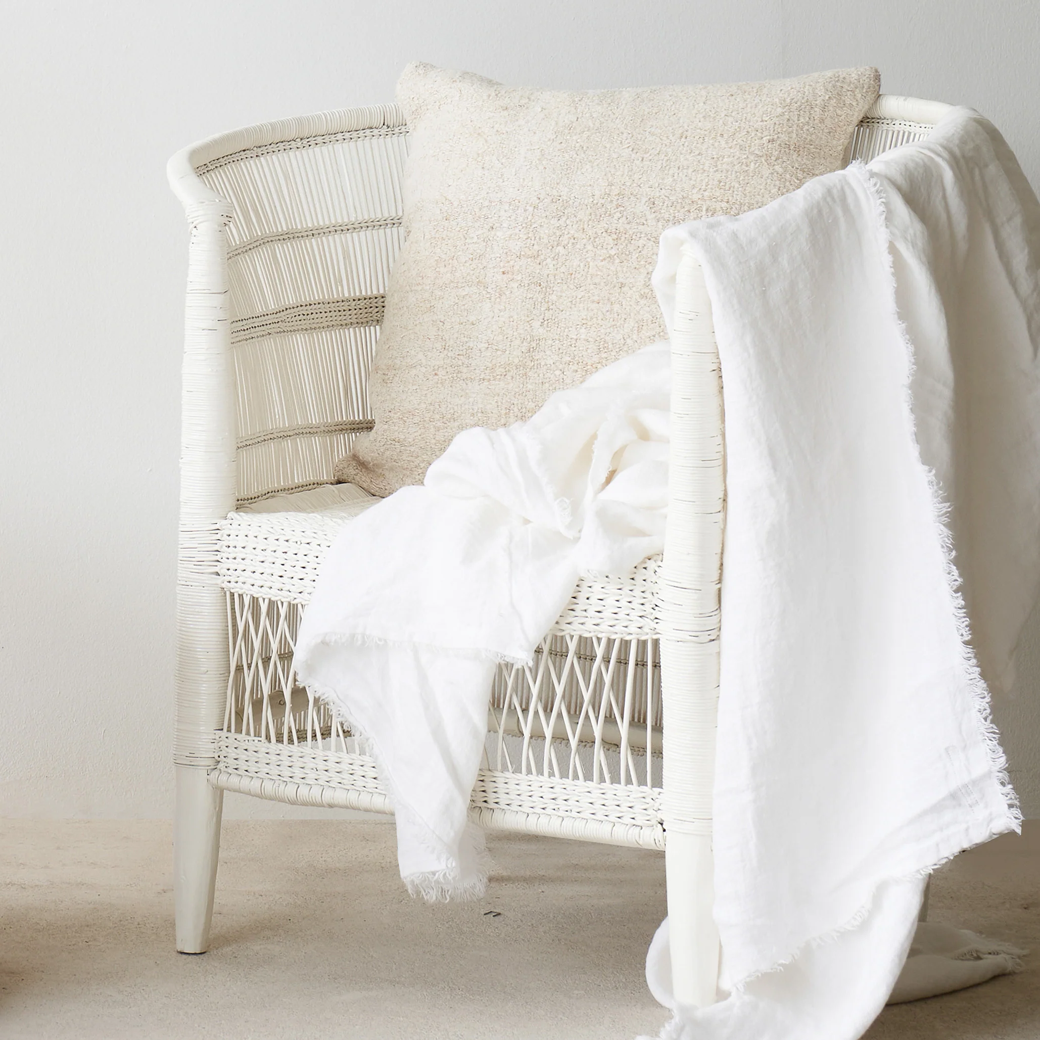 Reversible Throw | Crumpled Washed Linen - Blanc - Image 3