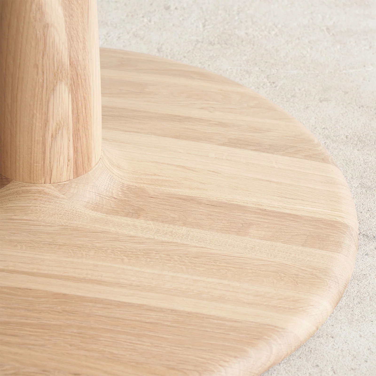 Torsion Round Dining Table | Oak - Image 4