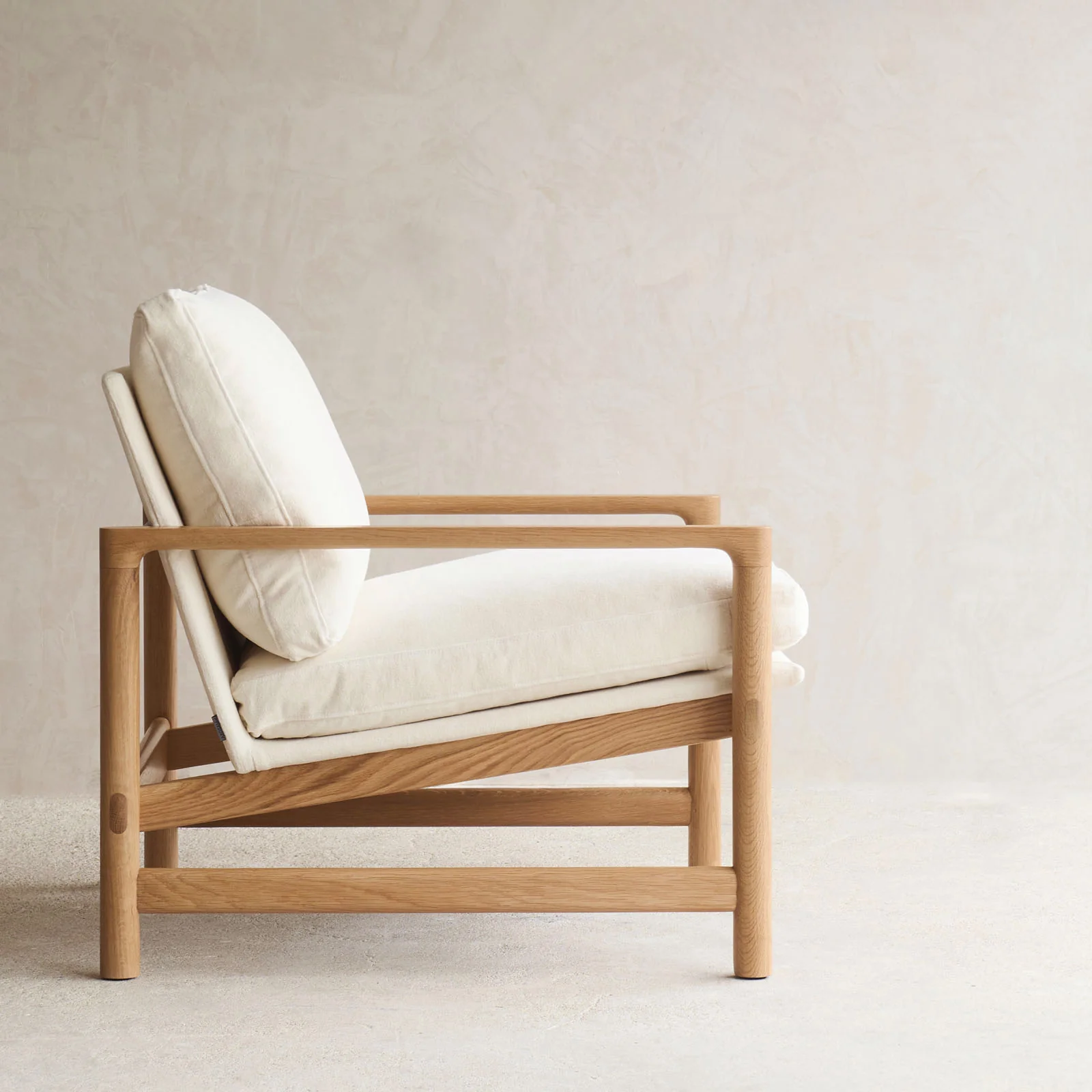 Troubadour Fabric Armchair | Oak Frame - Blanc - Image 4