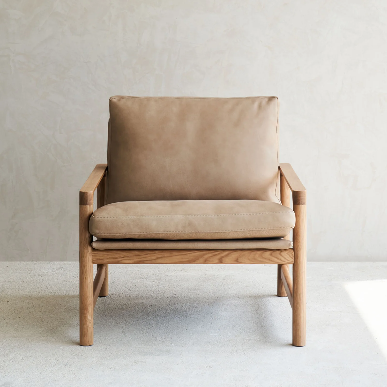 Troubadour Leather Armchair | Oak Frame - Desert - Image 6