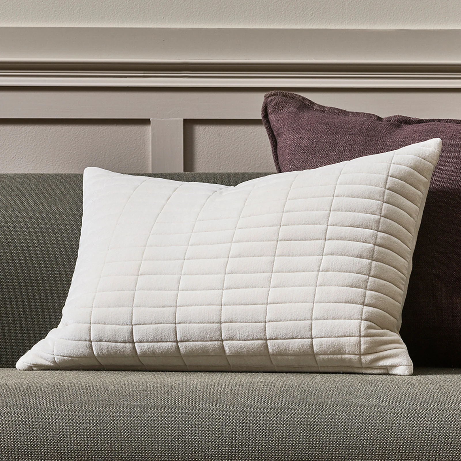 Turner Lumbar Cushion | Ecru (40 x 60cm)