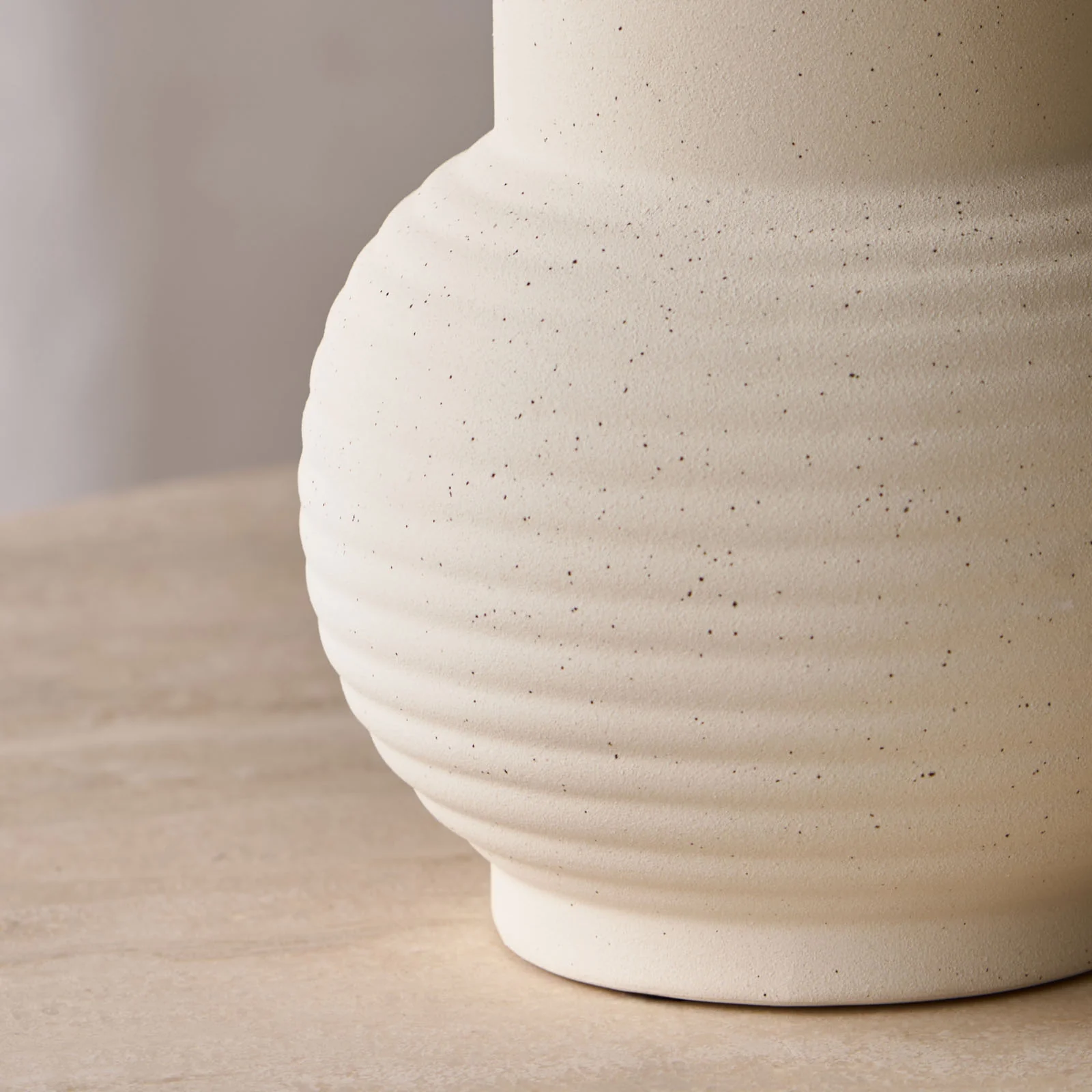 Ulloa Ceramic Vase | Matt Cream - Image 3