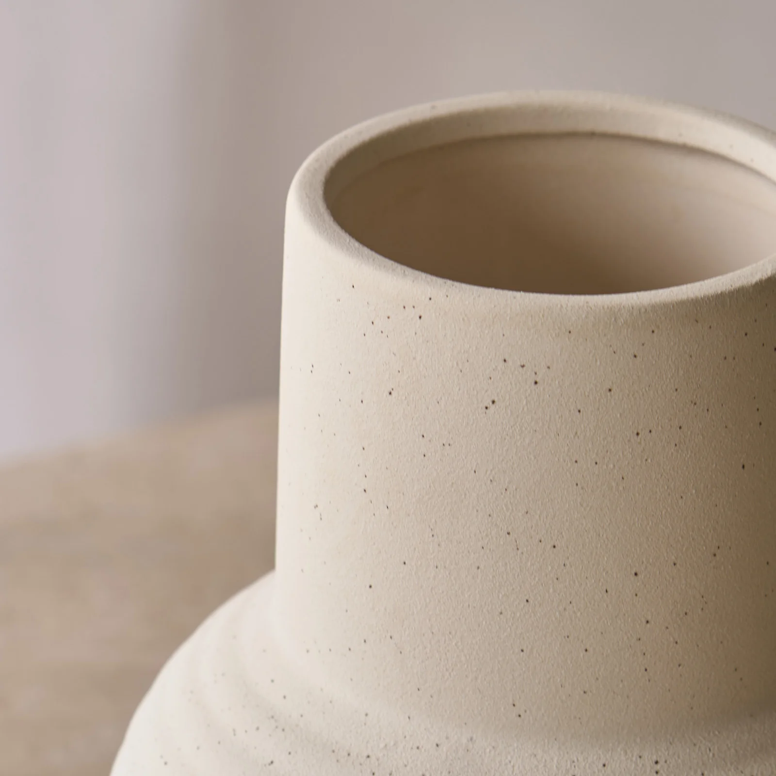 Ulloa Ceramic Vase | Matt Cream - Image 5