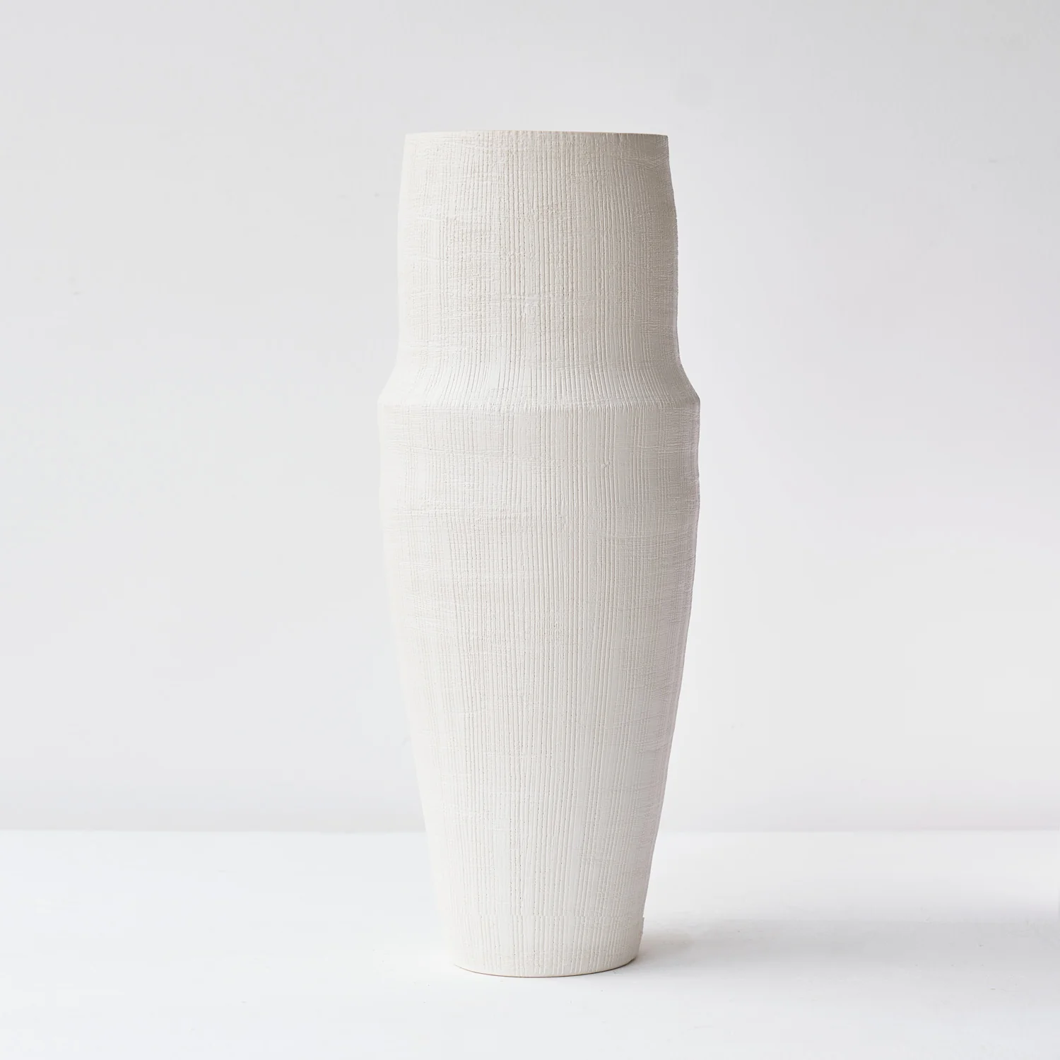 Picacho Vase | White - Image 4