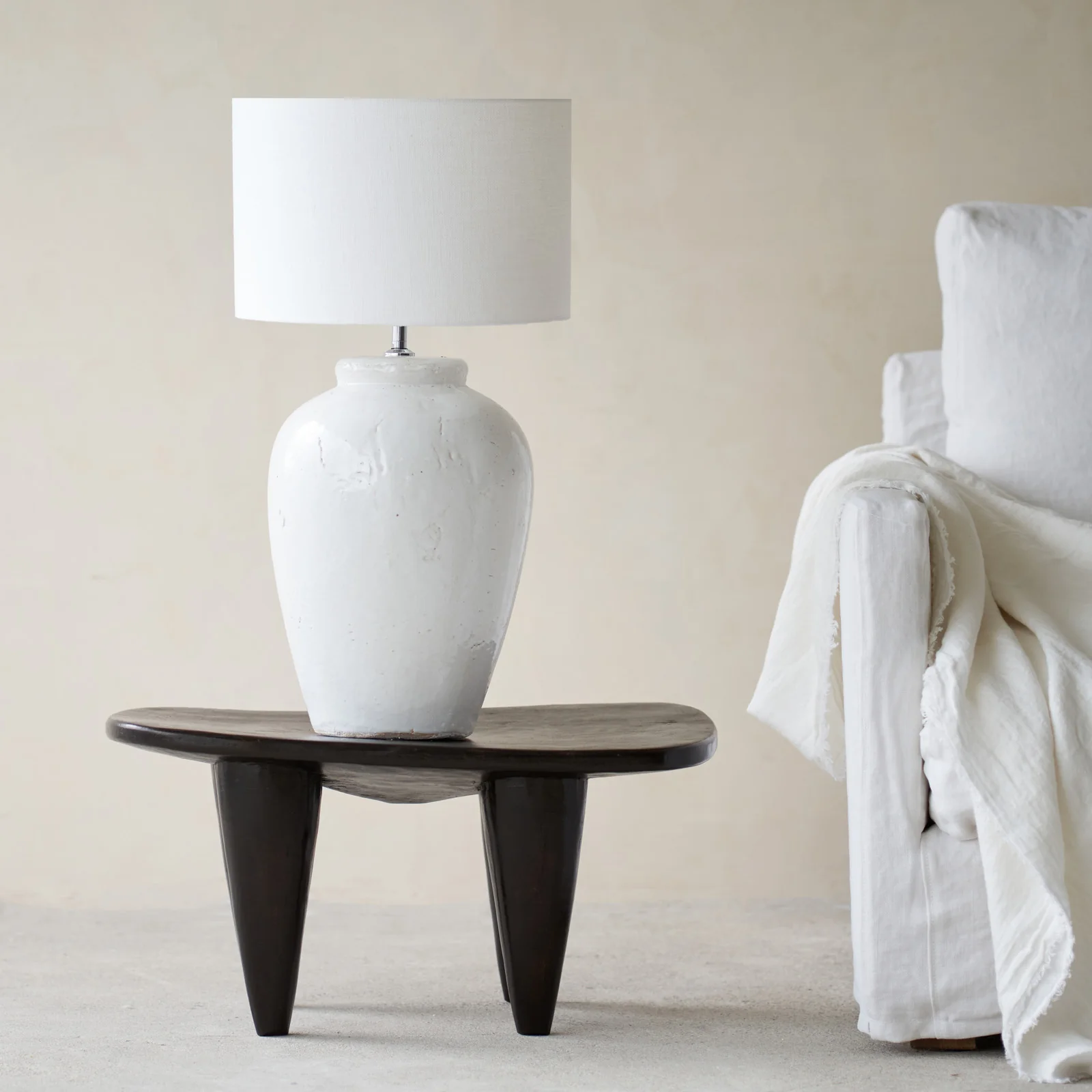 Vesuvius Table Lamp | White (55cm) - Image 4