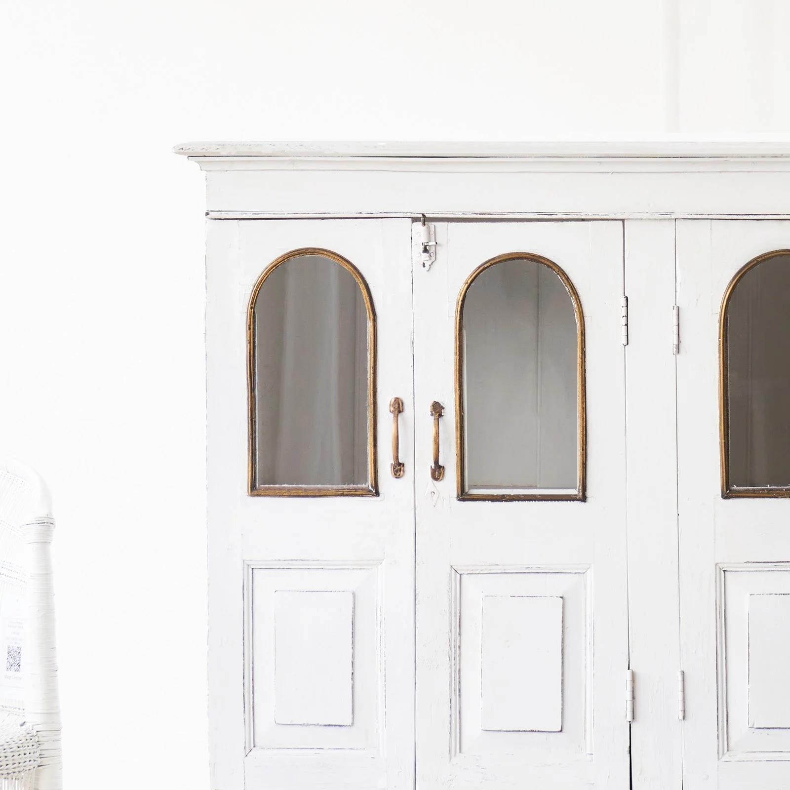 Vintage Sideboard with 3 Drawers | White - Image 3